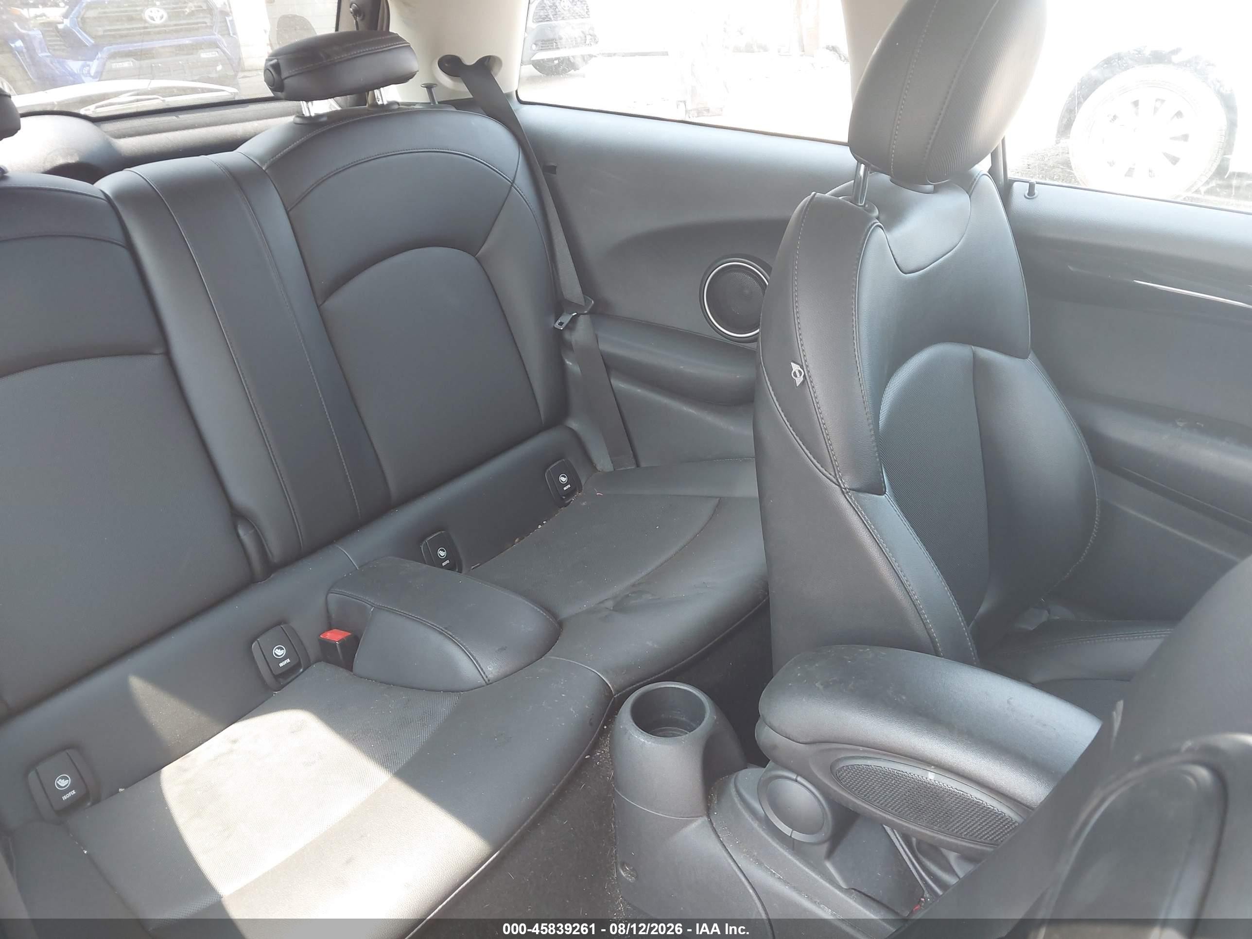 2014 Mini Hardtop Cooper S Белый vin: WMWXM7C57ET985452