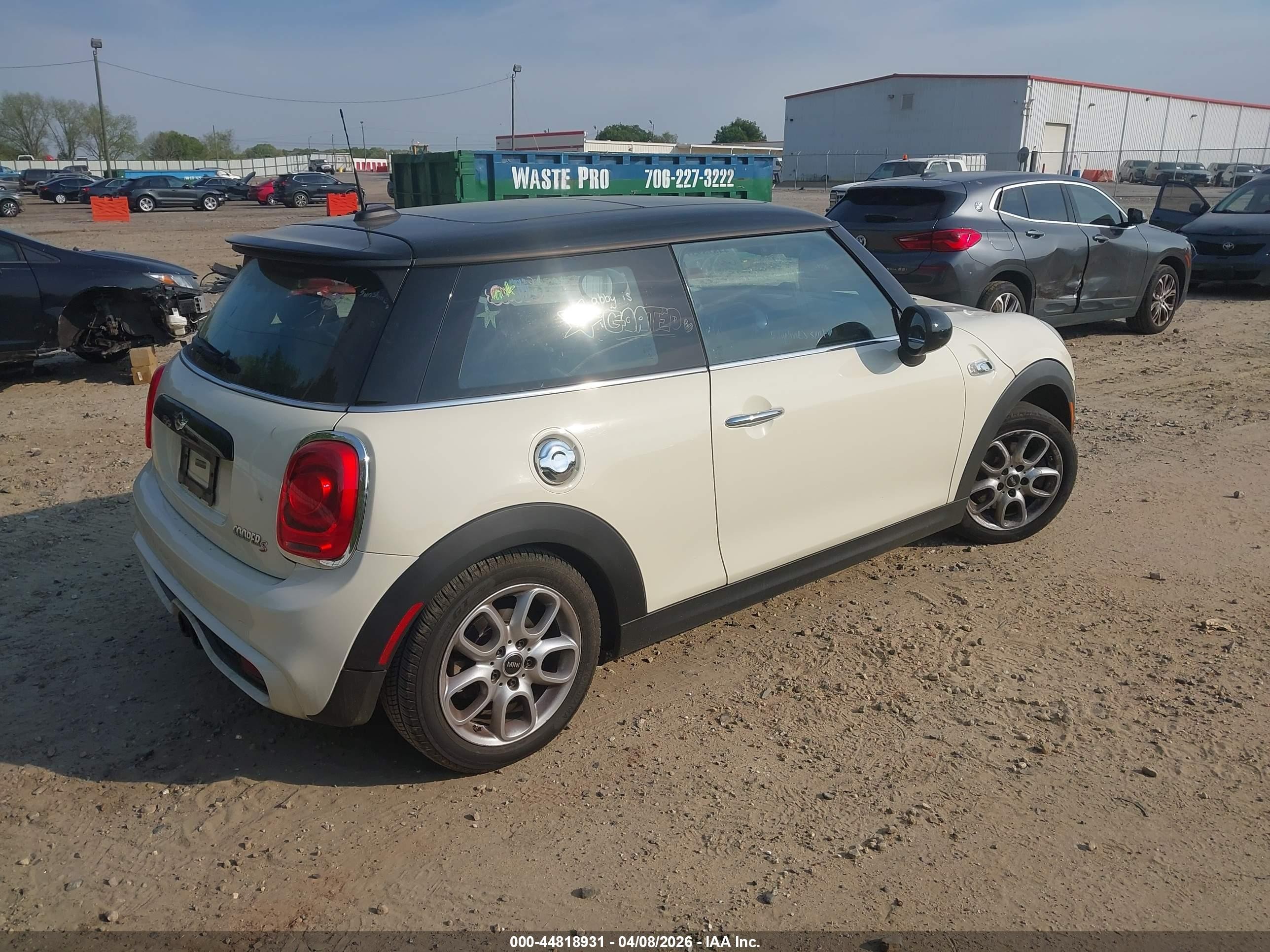 2014 Mini Hardtop Cooper S White vin: WMWXM7C59ET987817