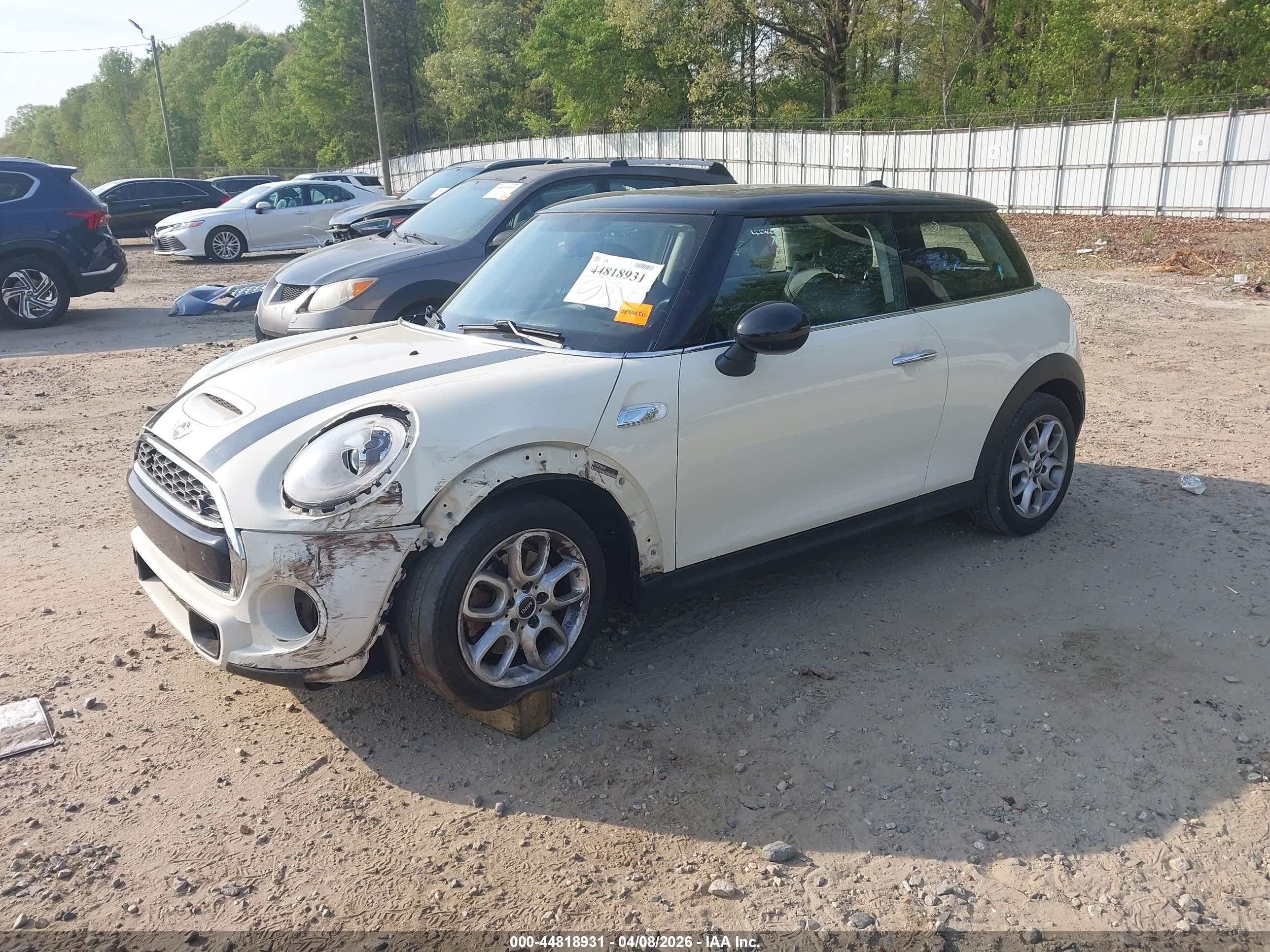2014 Mini Hardtop Cooper S White vin: WMWXM7C59ET987817