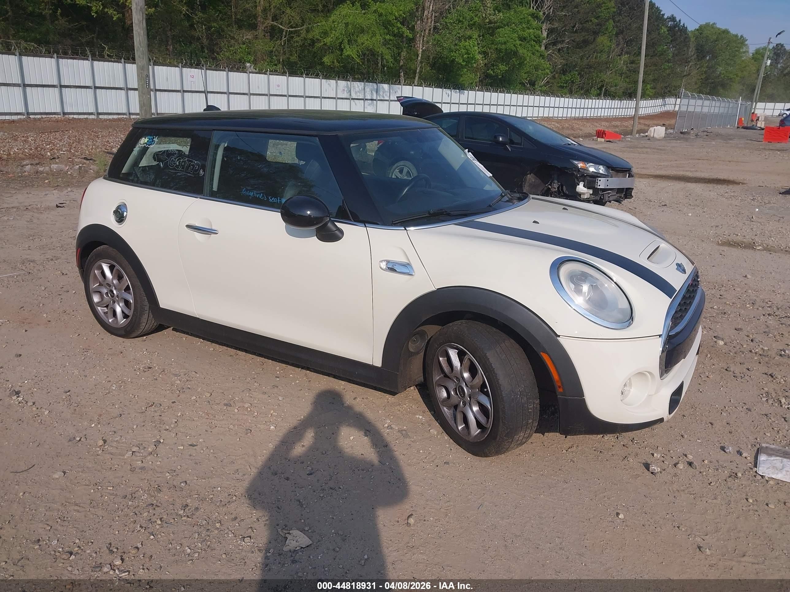 2014 Mini Hardtop Cooper S White vin: WMWXM7C59ET987817