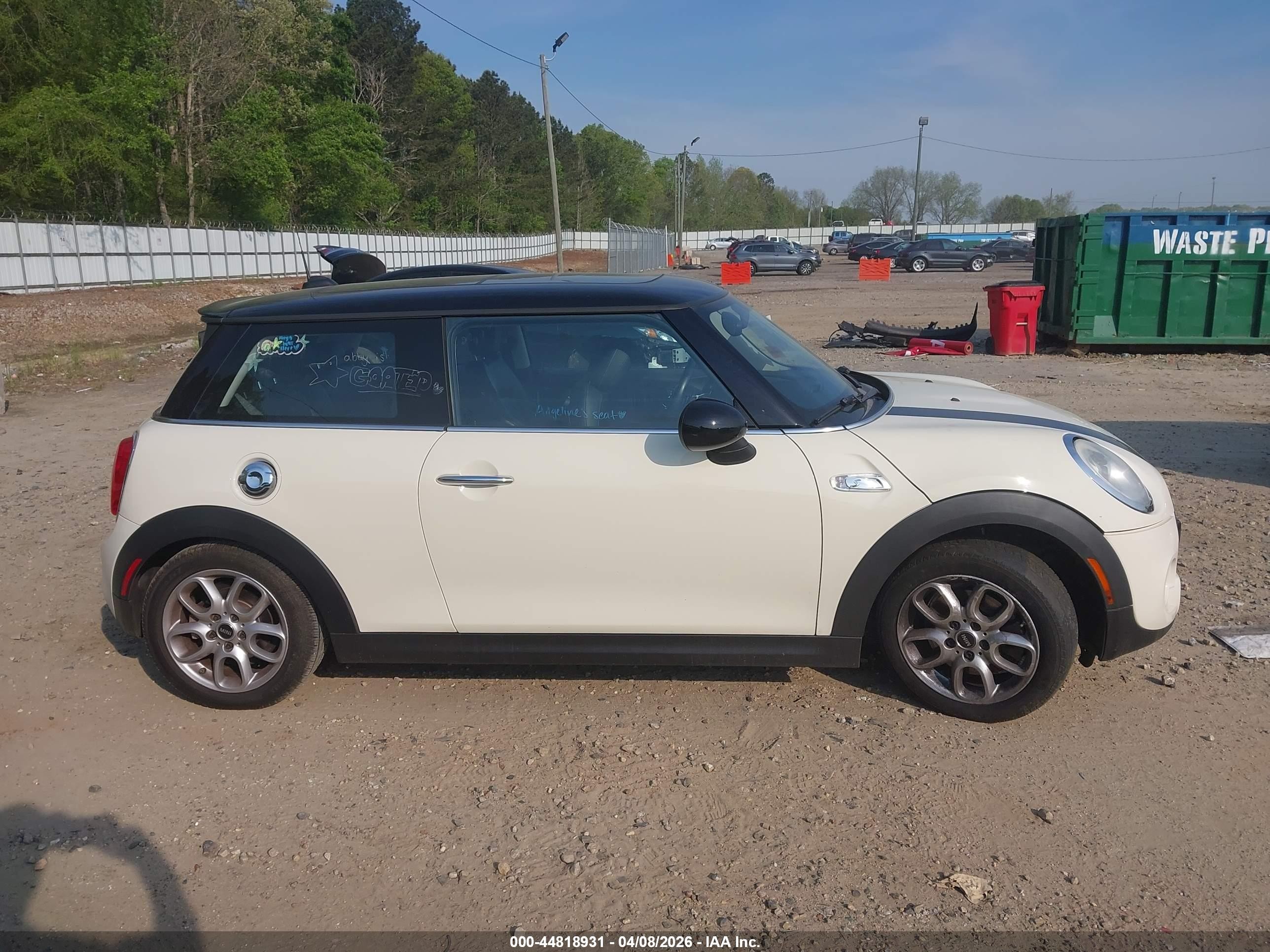 2014 Mini Hardtop Cooper S White vin: WMWXM7C59ET987817