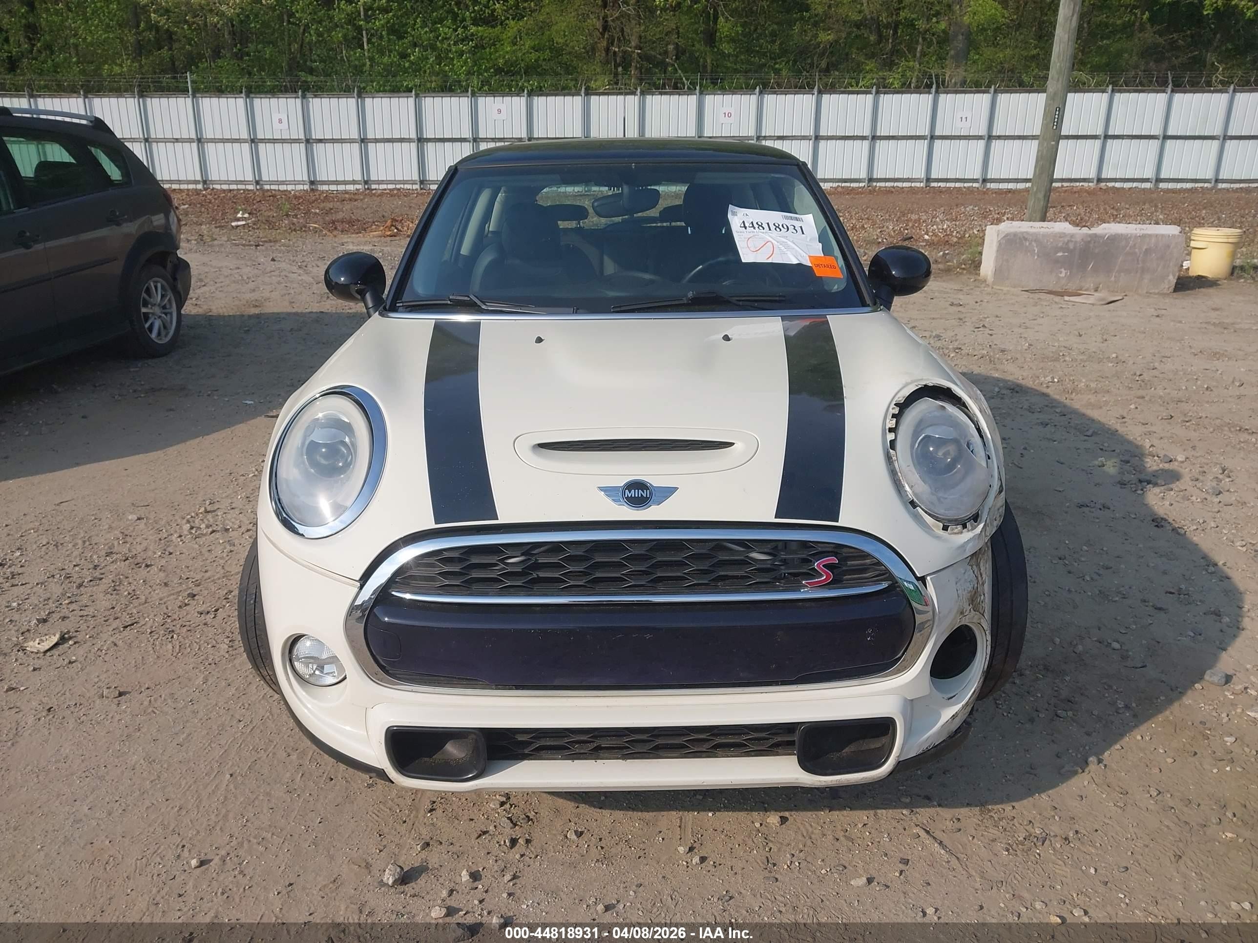 2014 Mini Hardtop Cooper S White vin: WMWXM7C59ET987817
