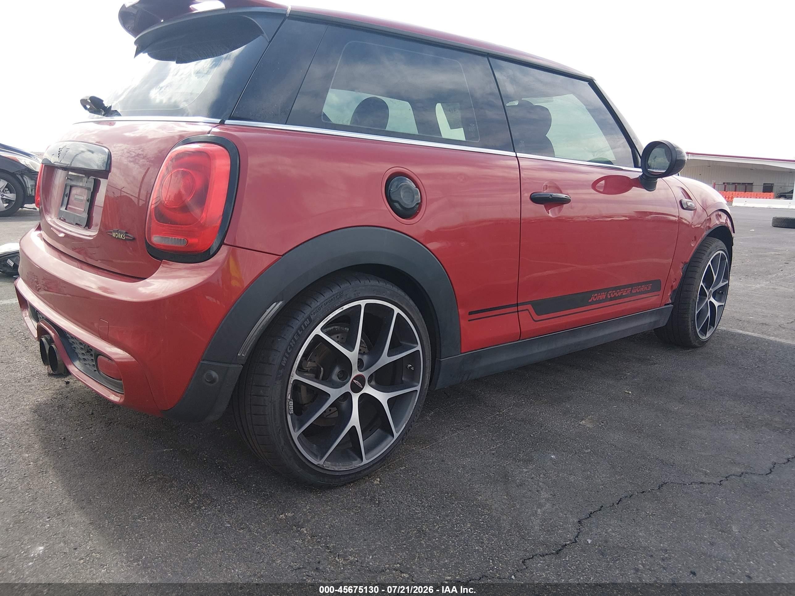 2014 Mini Hardtop Cooper S Red vin: WMWXM7C5XET969665