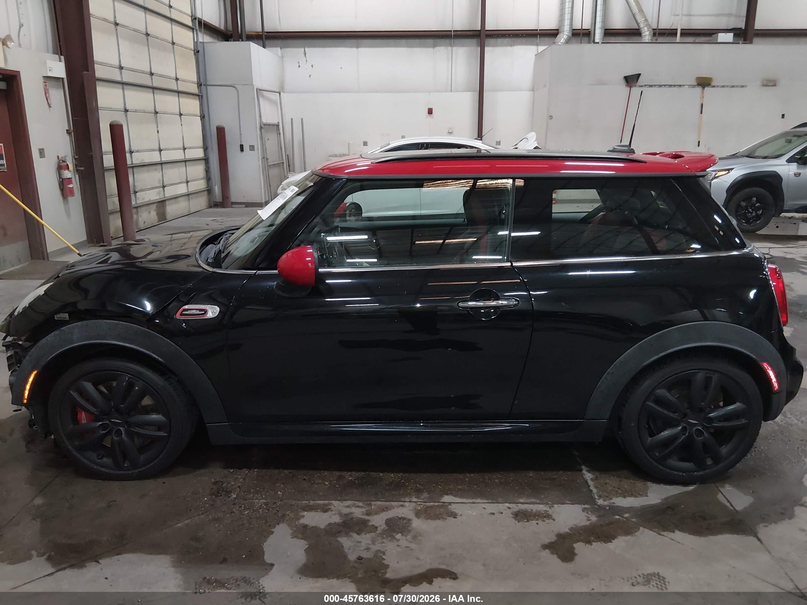 2015 Mini Hardtop John Cooper Works Черный vin: WMWXM9C52FT996694
