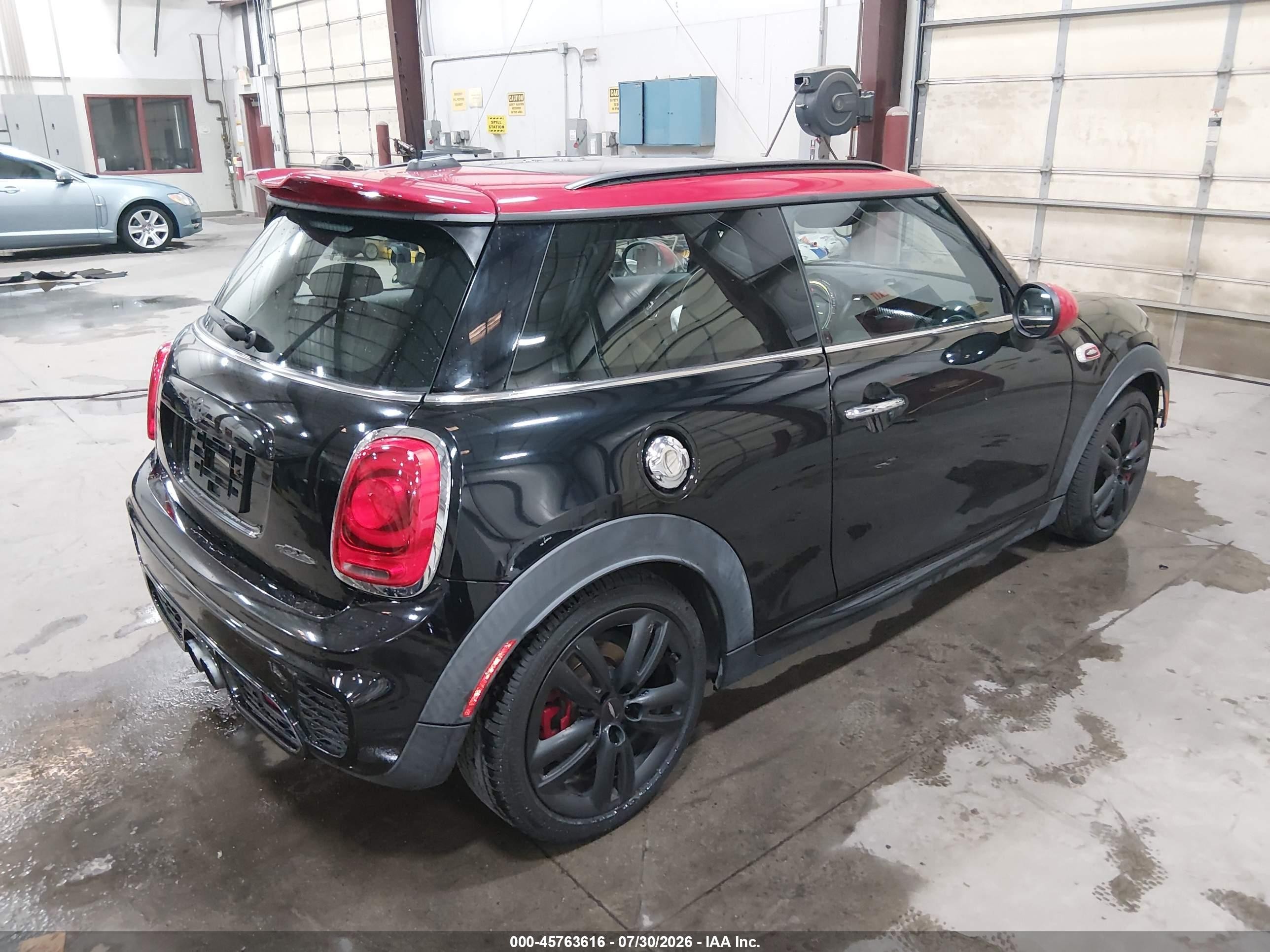 2015 Mini Hardtop John Cooper Works Черный vin: WMWXM9C52FT996694