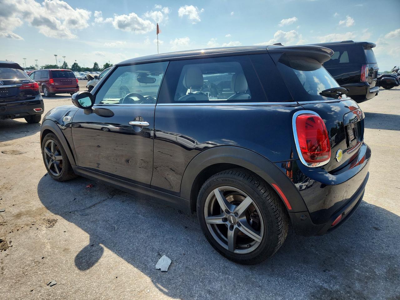 2020 Mini Cooper Se Black vin: WMWXP3C01L2M28544