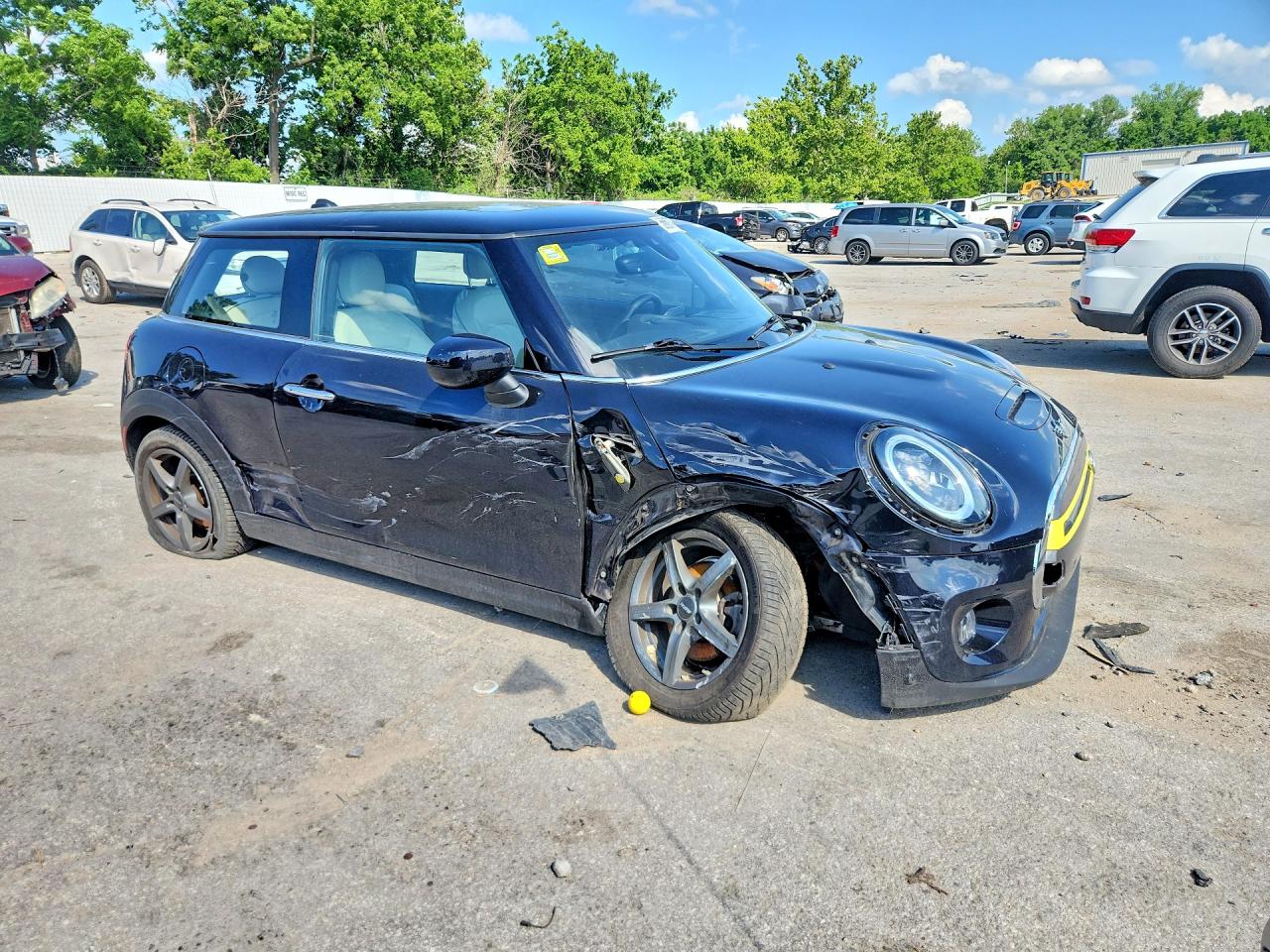 2020 Mini Cooper Se Black vin: WMWXP3C01L2M28544