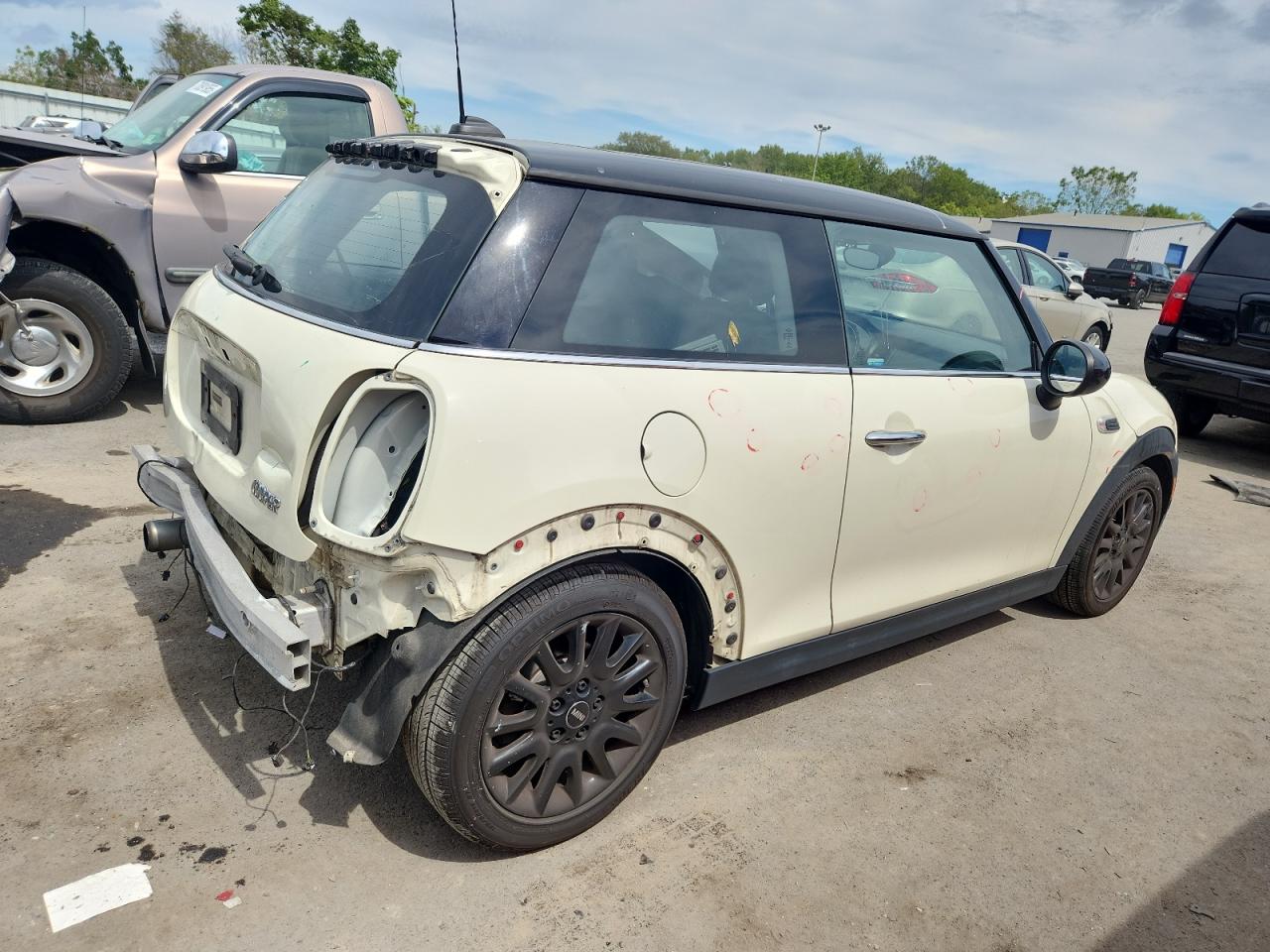 2018 Mini Cooper Кремовый vin: WMWXP5C53J2H29050