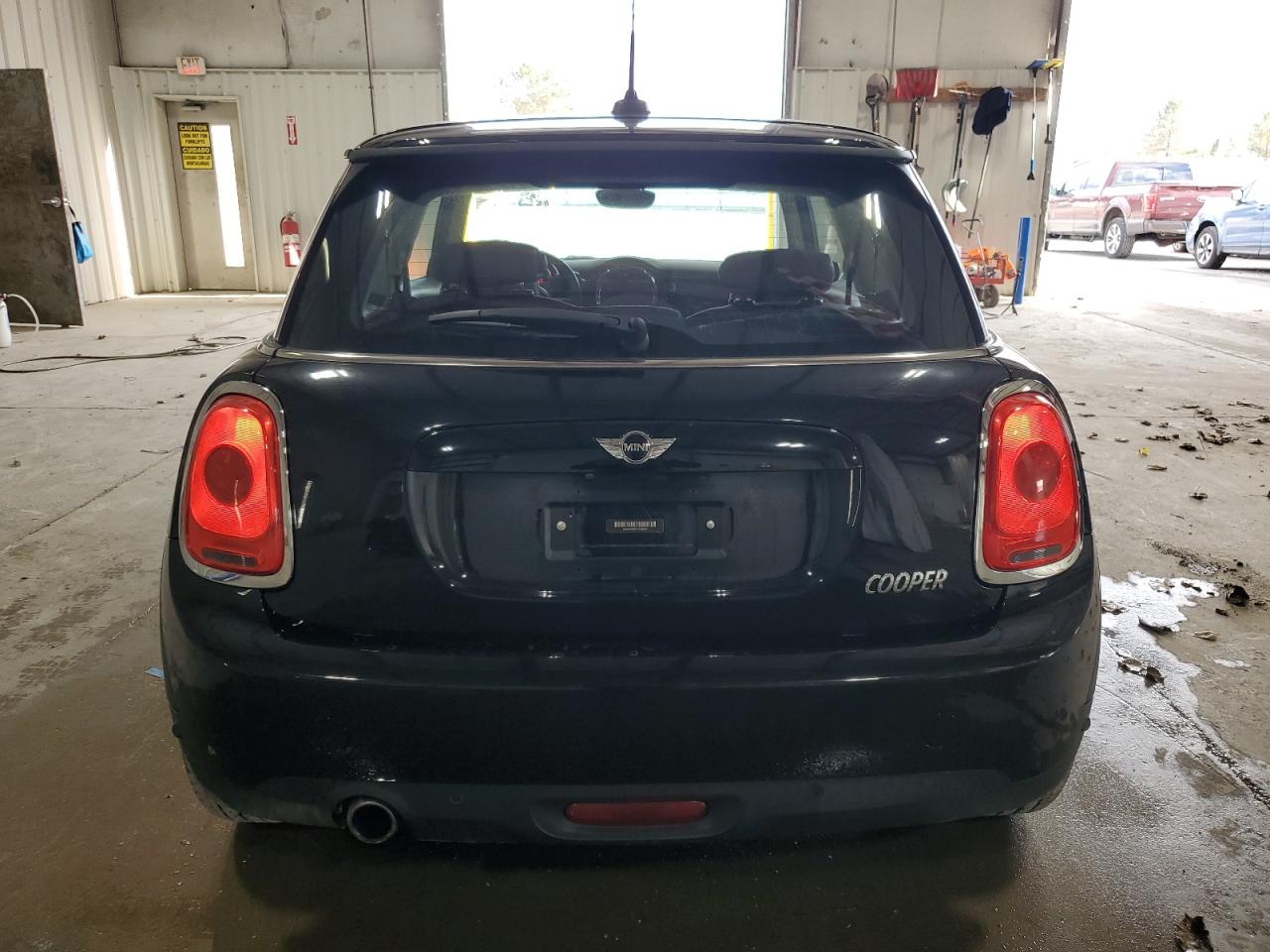 2018 Mini Cooper Черный vin: WMWXP5C57J3C65271