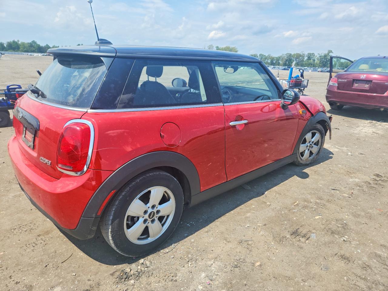2016 Mini Cooper Красный vin: WMWXP5C58G2D70755