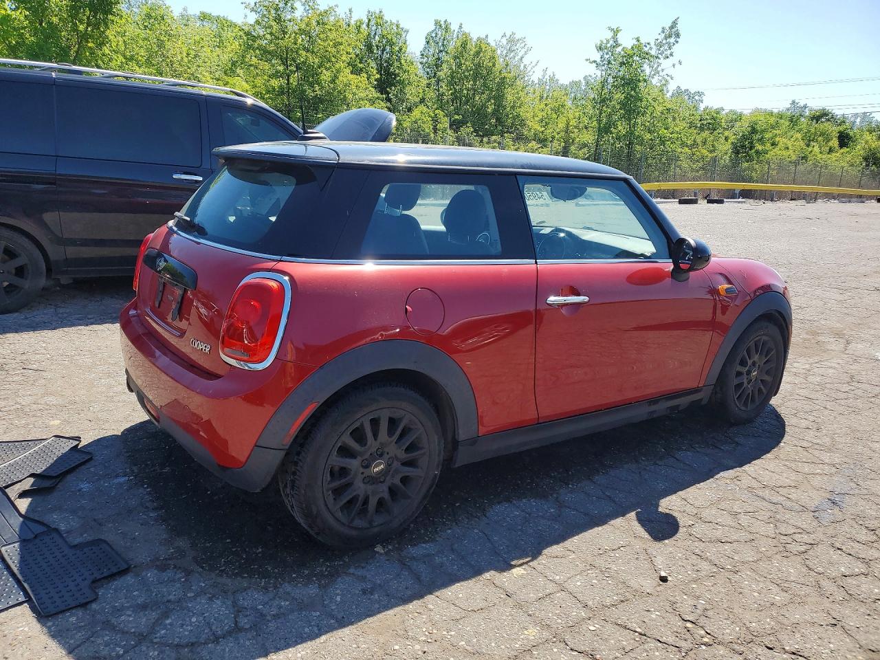 2016 Mini Cooper Red vin: WMWXP5C59G3B76343