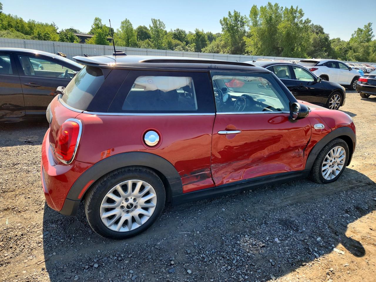 2015 Mini Cooper S Red vin: WMWXP7C50F2A37203