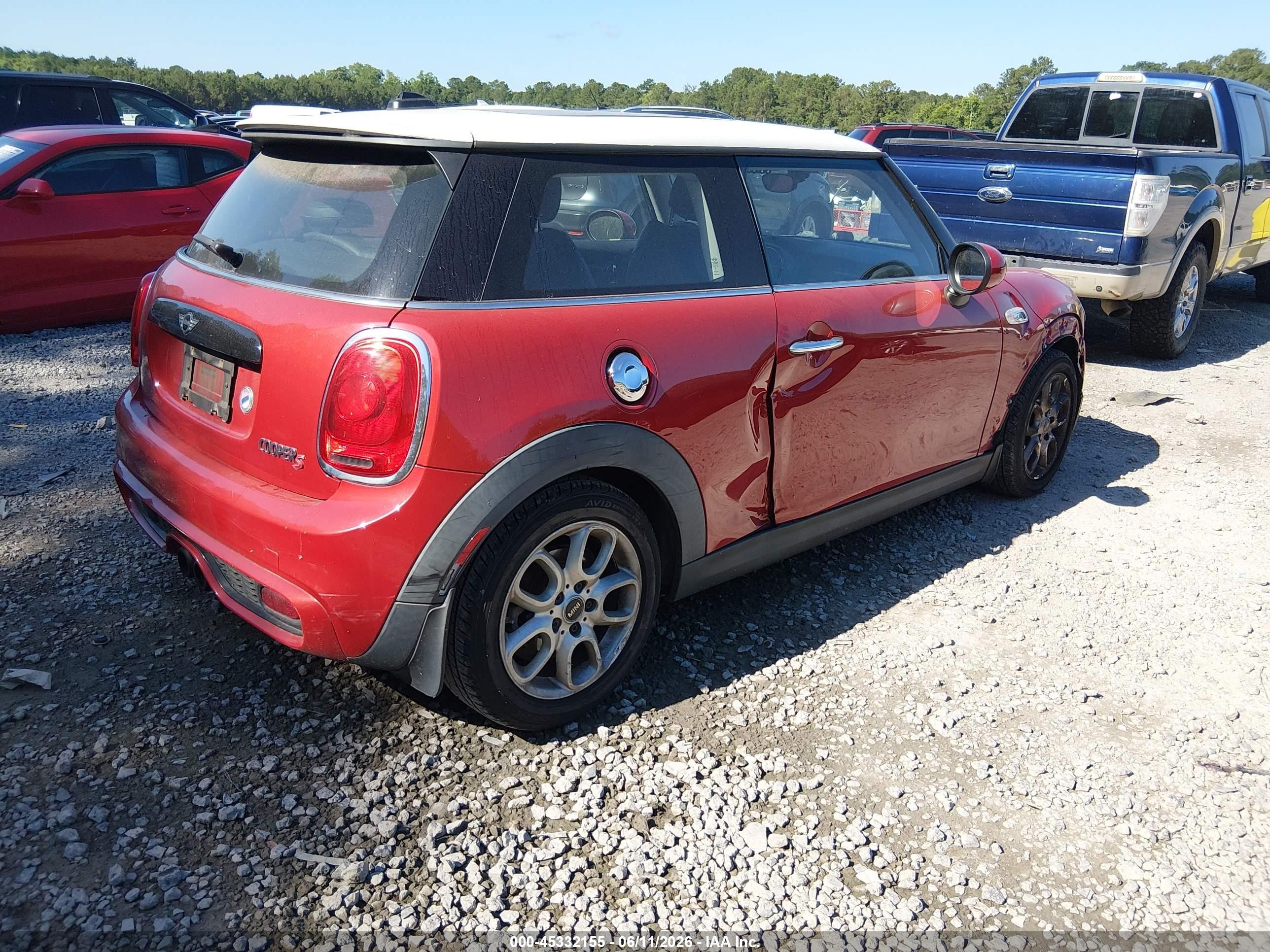 2015 Mini Hardtop Cooper S Red vin: WMWXP7C50F2A38710