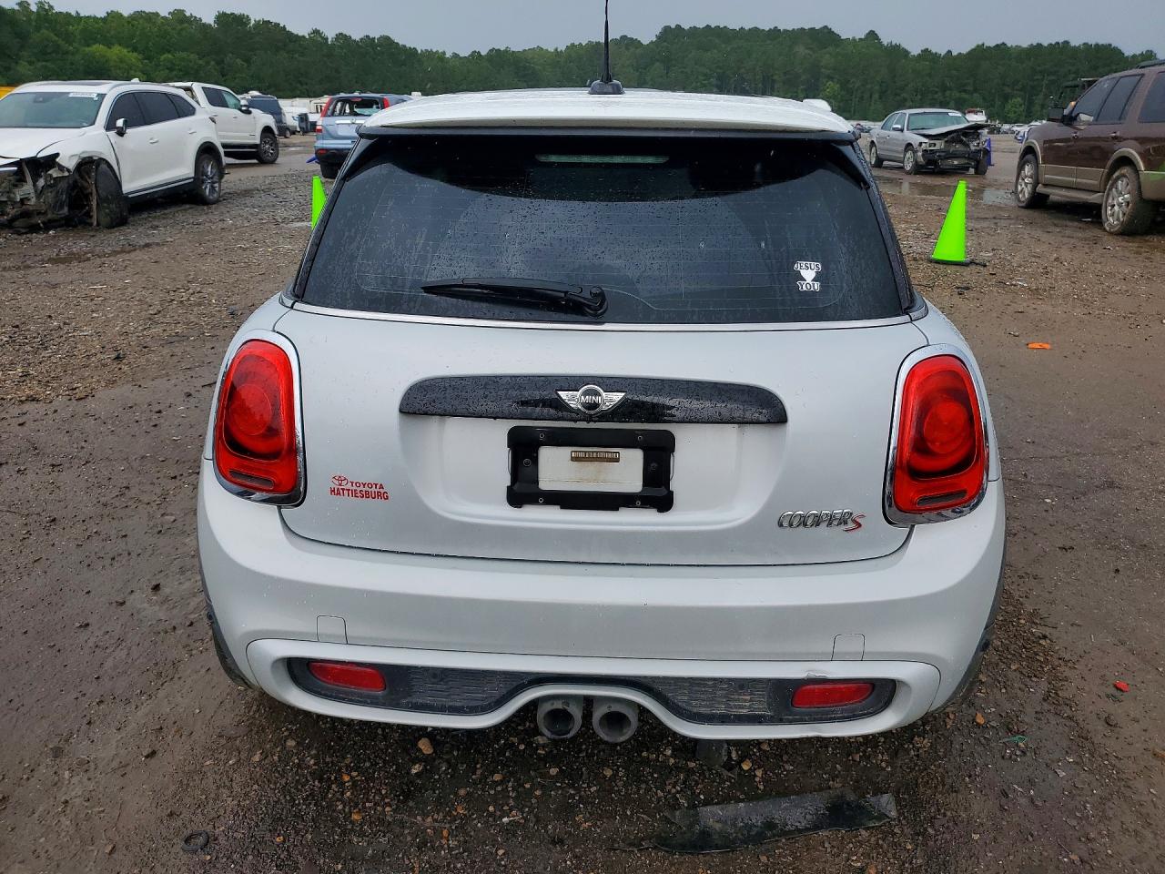 2015 Mini Cooper S White vin: WMWXP7C51F2A42345