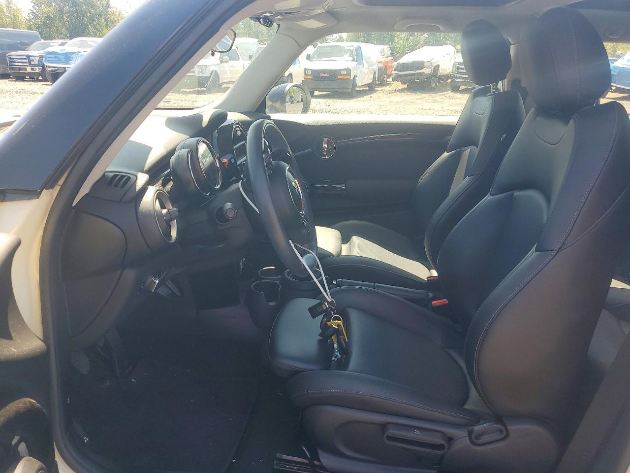 2015 Mini Cooper S White vin: WMWXP7C51F2A58528