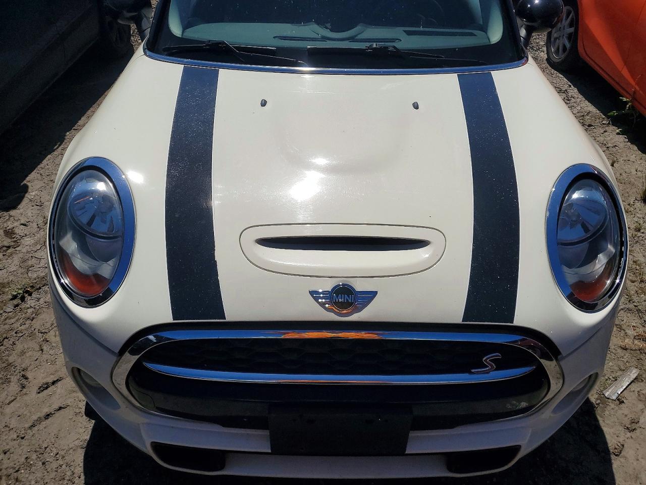 2015 Mini Cooper S White vin: WMWXP7C51F2A58528