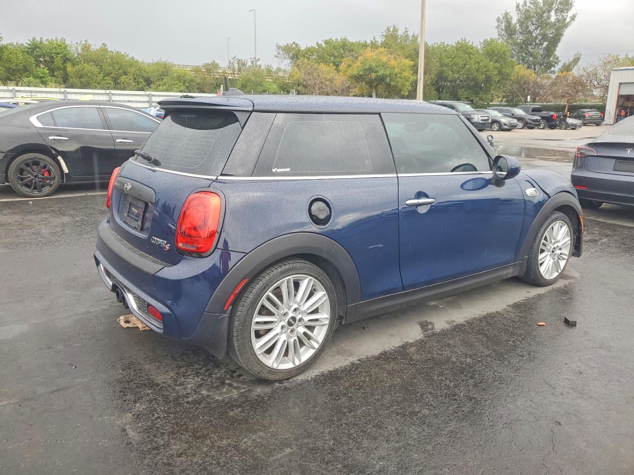 2015 Mini Cooper S Blue vin: WMWXP7C51F2A60649
