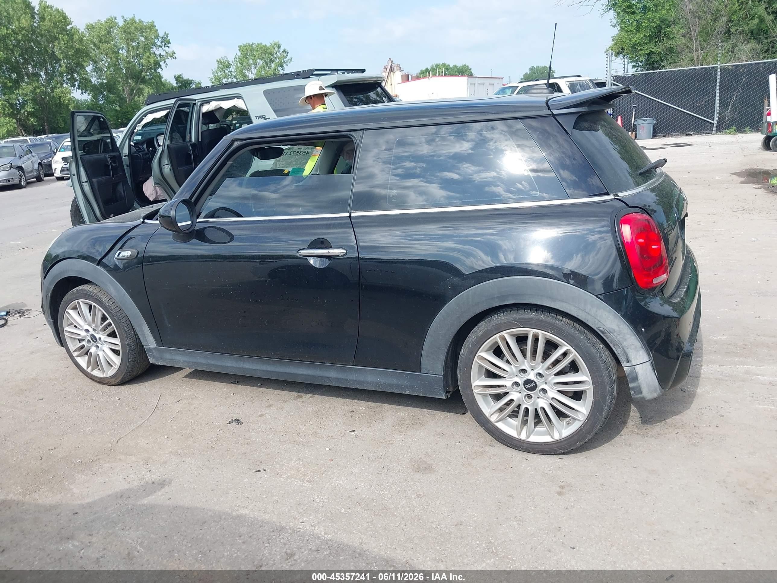 2015 Mini Hardtop Cooper S Black vin: WMWXP7C52F2A61163