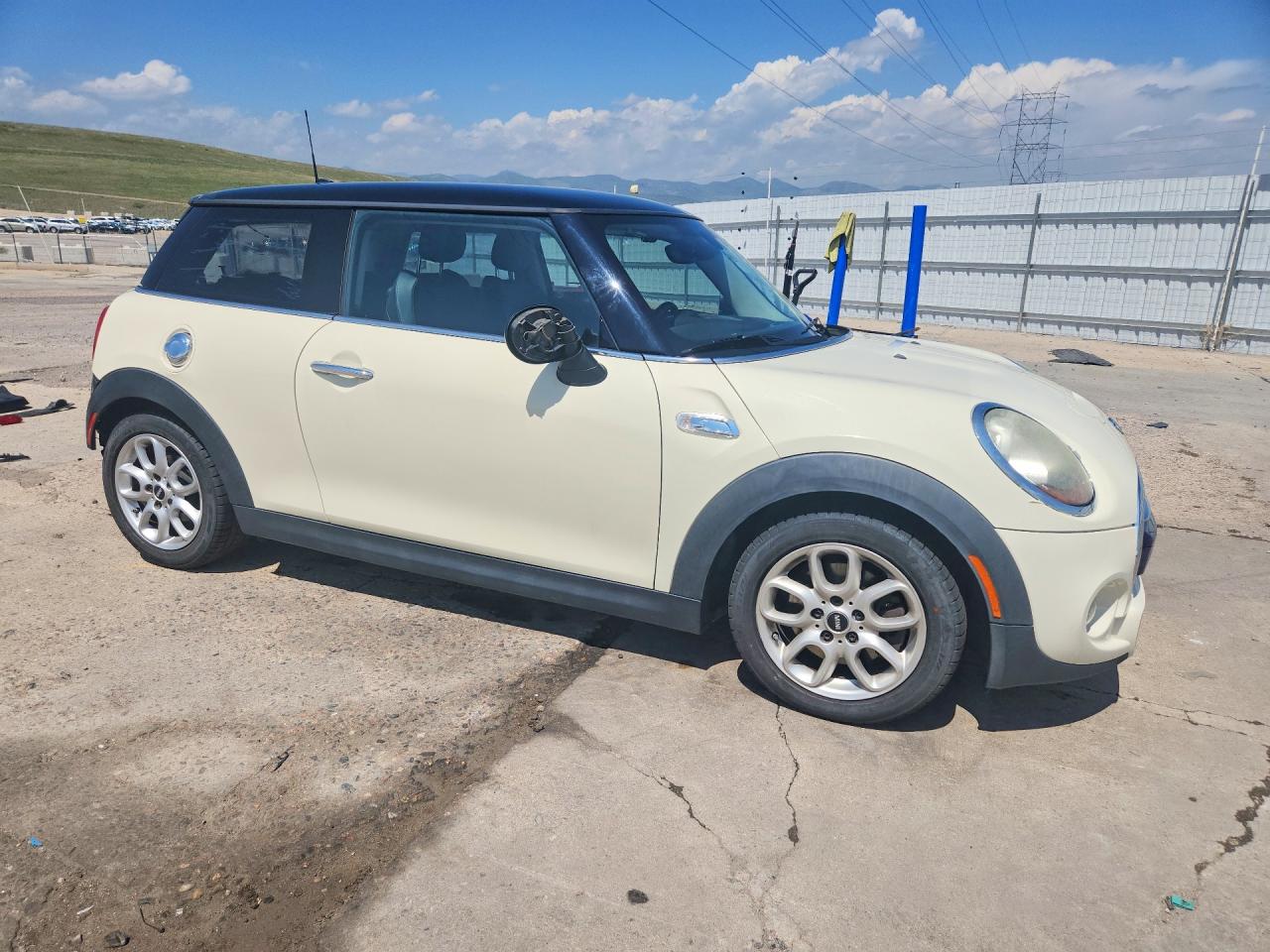 2015 Mini Cooper S Кремовый vin: WMWXP7C53F2A39642