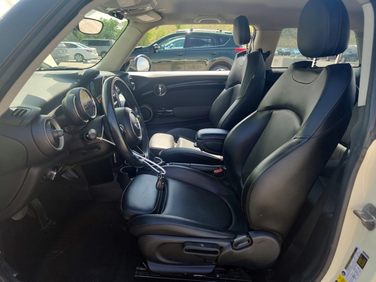 2015 Mini Cooper S Кремовый vin: WMWXP7C53F2A39642