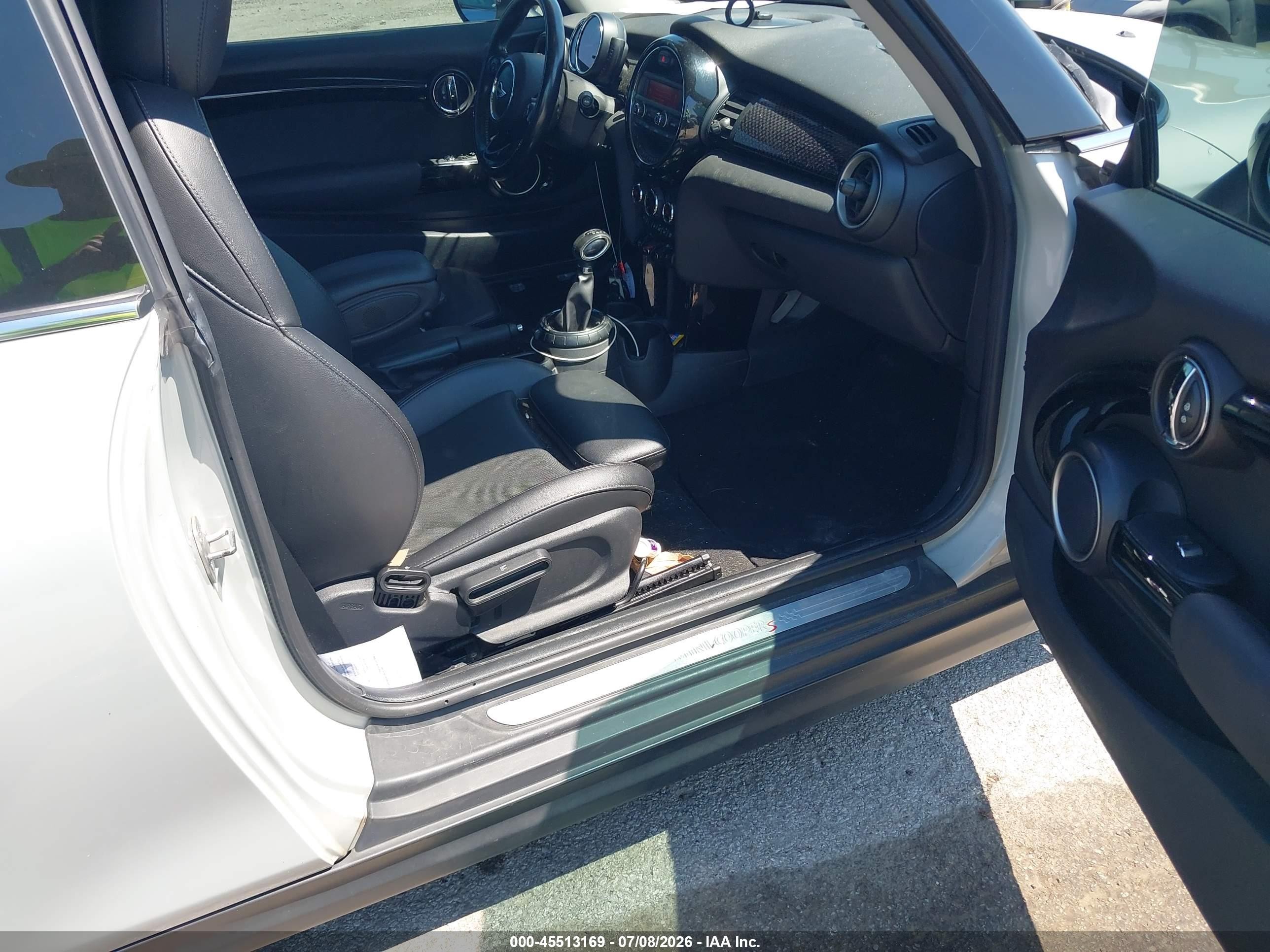 2015 Mini Hardtop Cooper S Silver vin: WMWXP7C53F2A39818