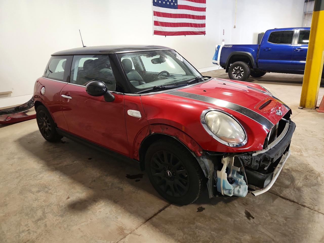 2015 Mini Cooper S Red vin: WMWXP7C53F2A58238