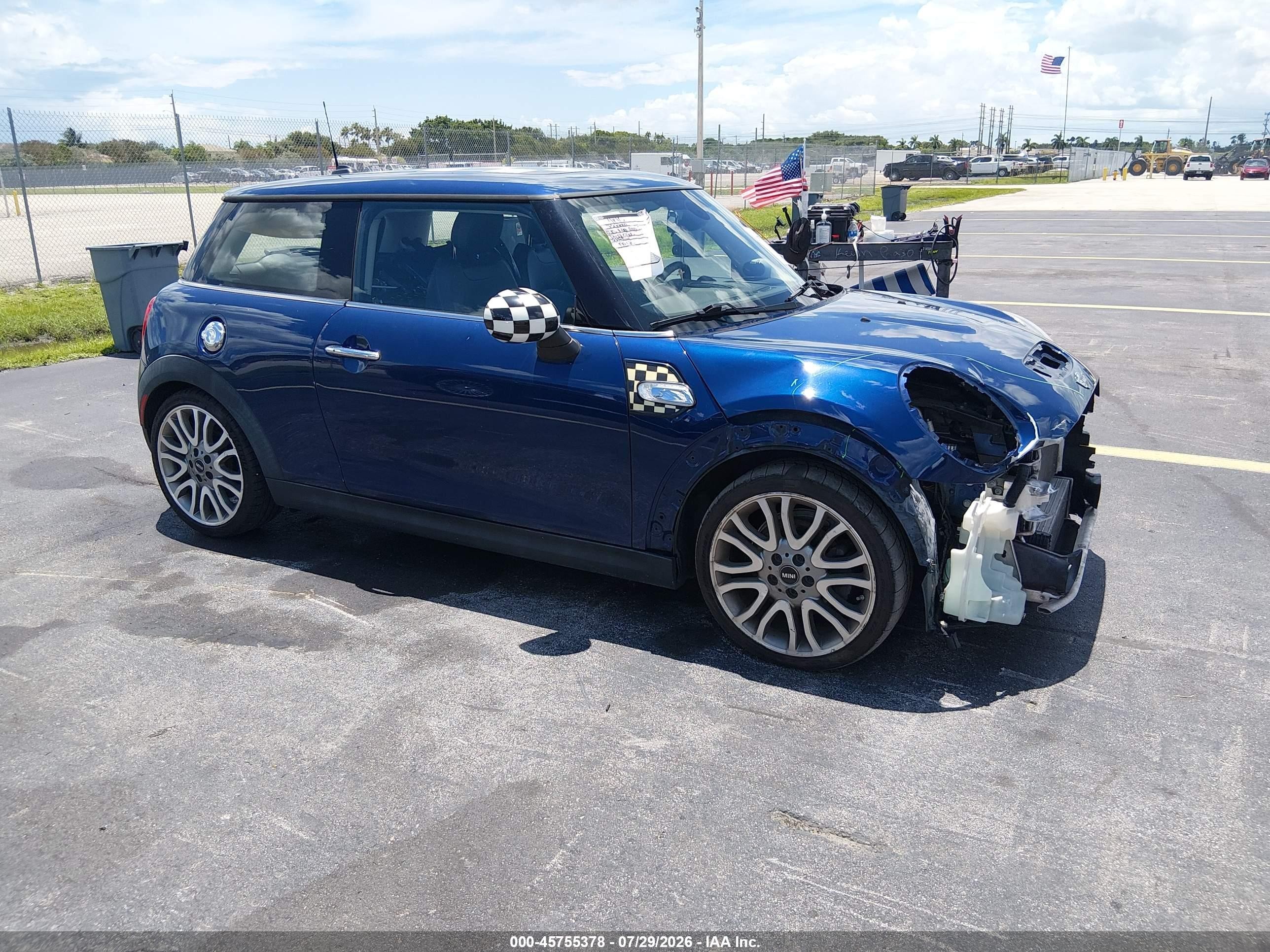 2015 Mini Hardtop Cooper S Синий vin: WMWXP7C54F2A34448