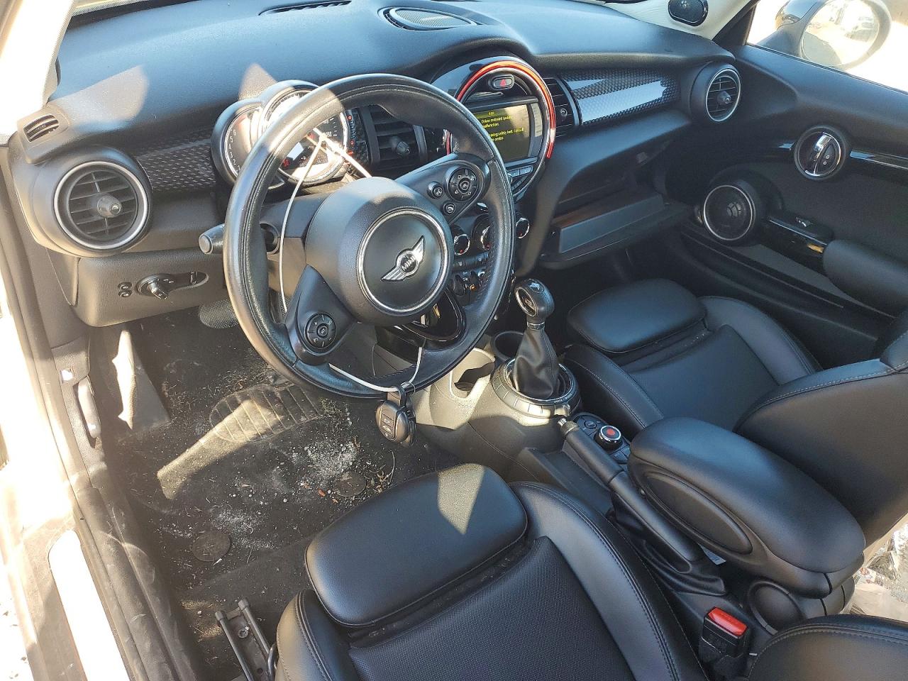 2015 Mini Cooper S Белый vin: WMWXP7C55F2A35429