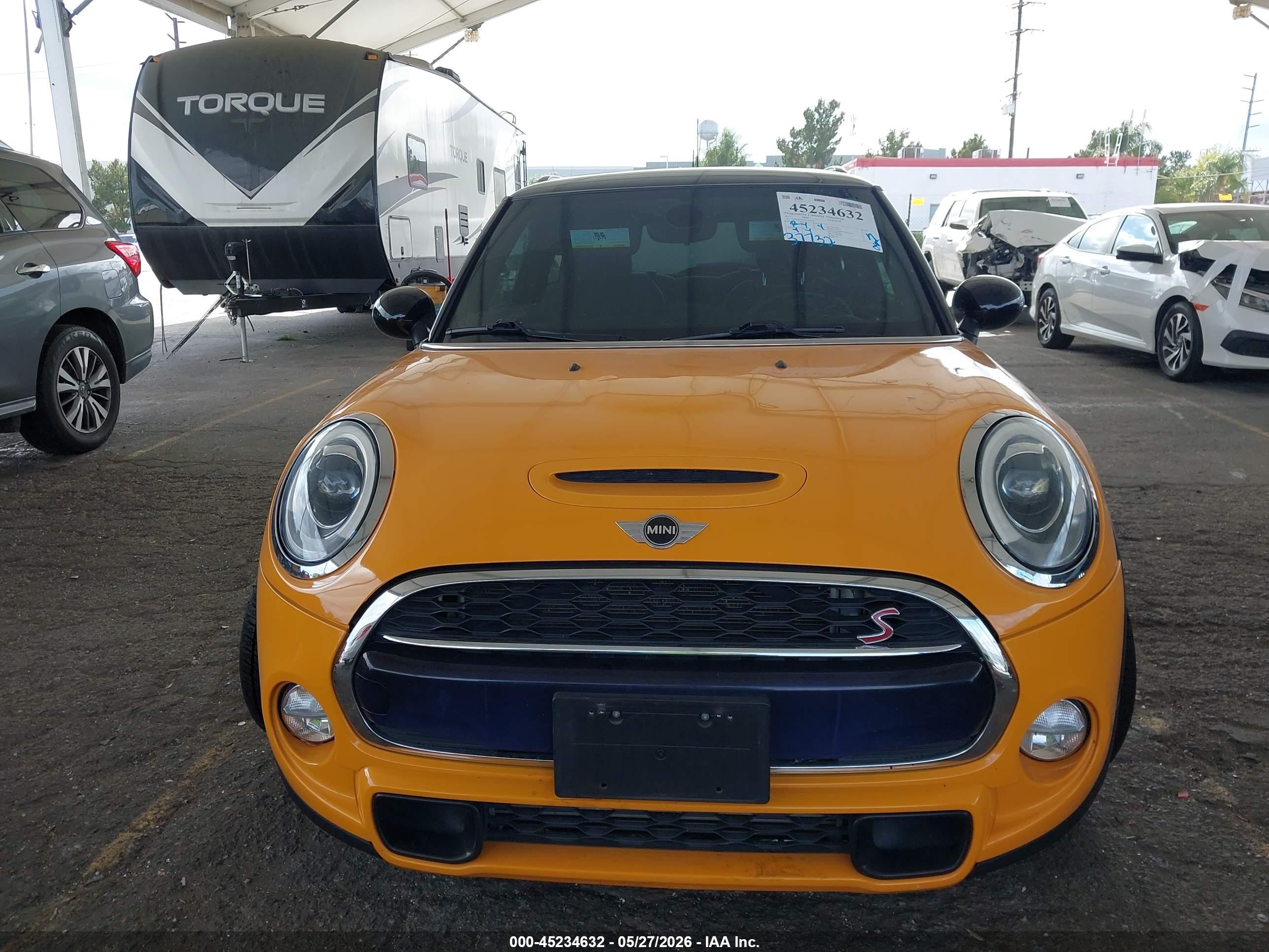 2015 Mini Hardtop Cooper S Orange vin: WMWXP7C55F2A60668
