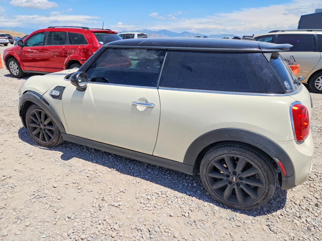 2015 Mini Cooper S Tan vin: WMWXP7C56F2A35083