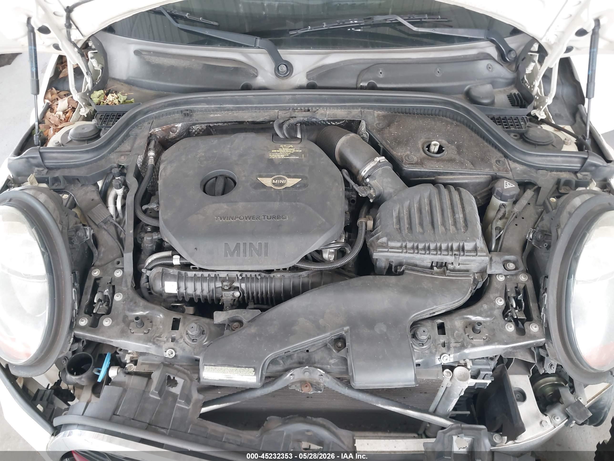 2015 Mini Hardtop Cooper S Белый vin: WMWXP7C57F2A33746