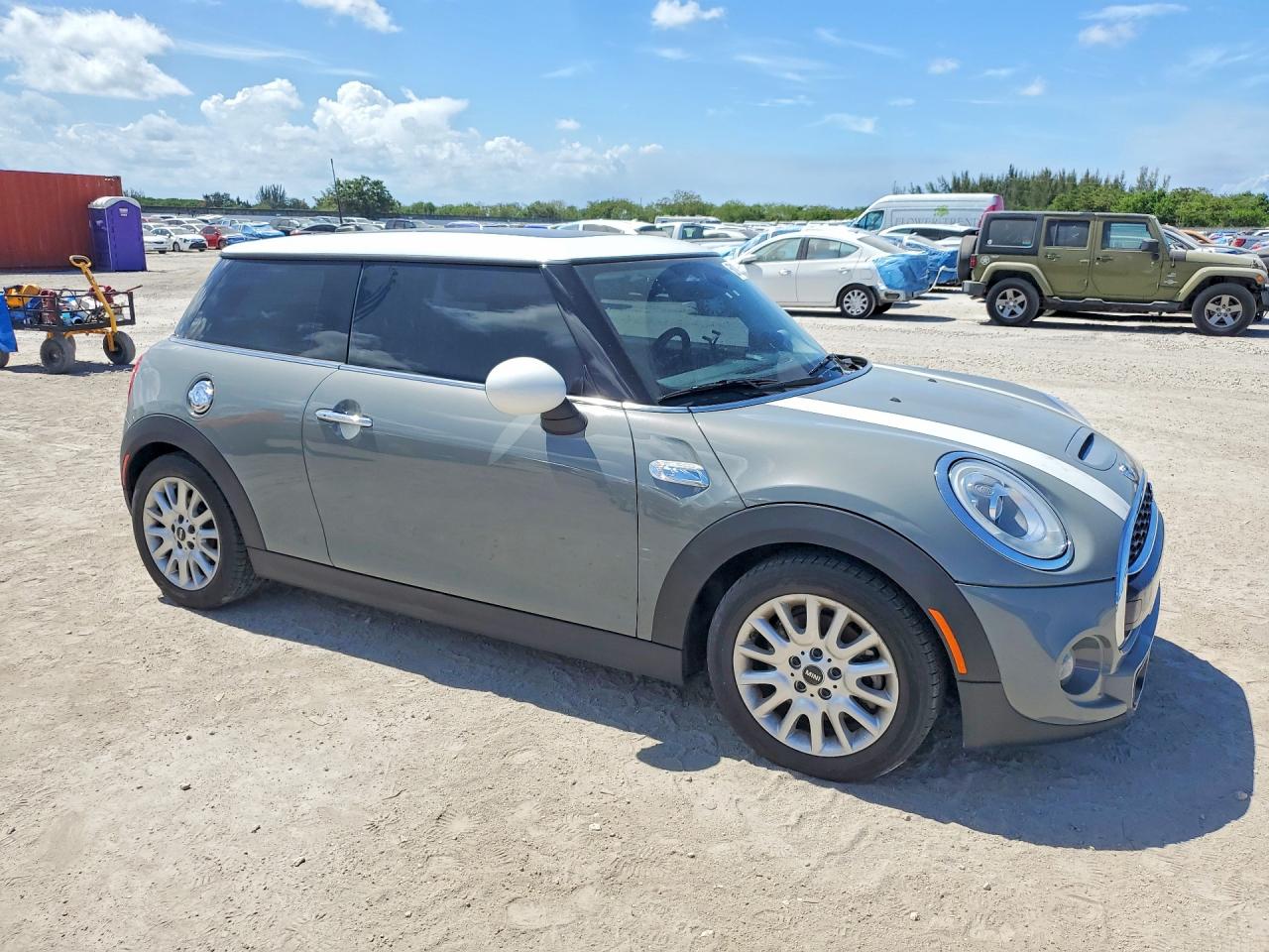 2015 Mini Cooper S Серый vin: WMWXP7C57F2A34329