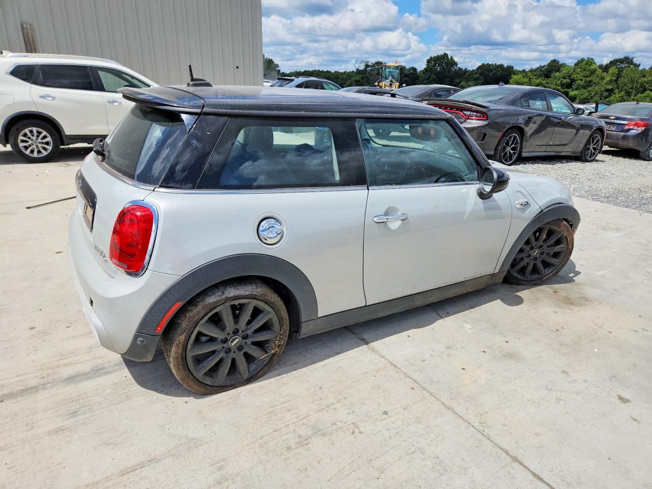 2017 Mini Cooper S Silver vin: WMWXP7C57H2A44927