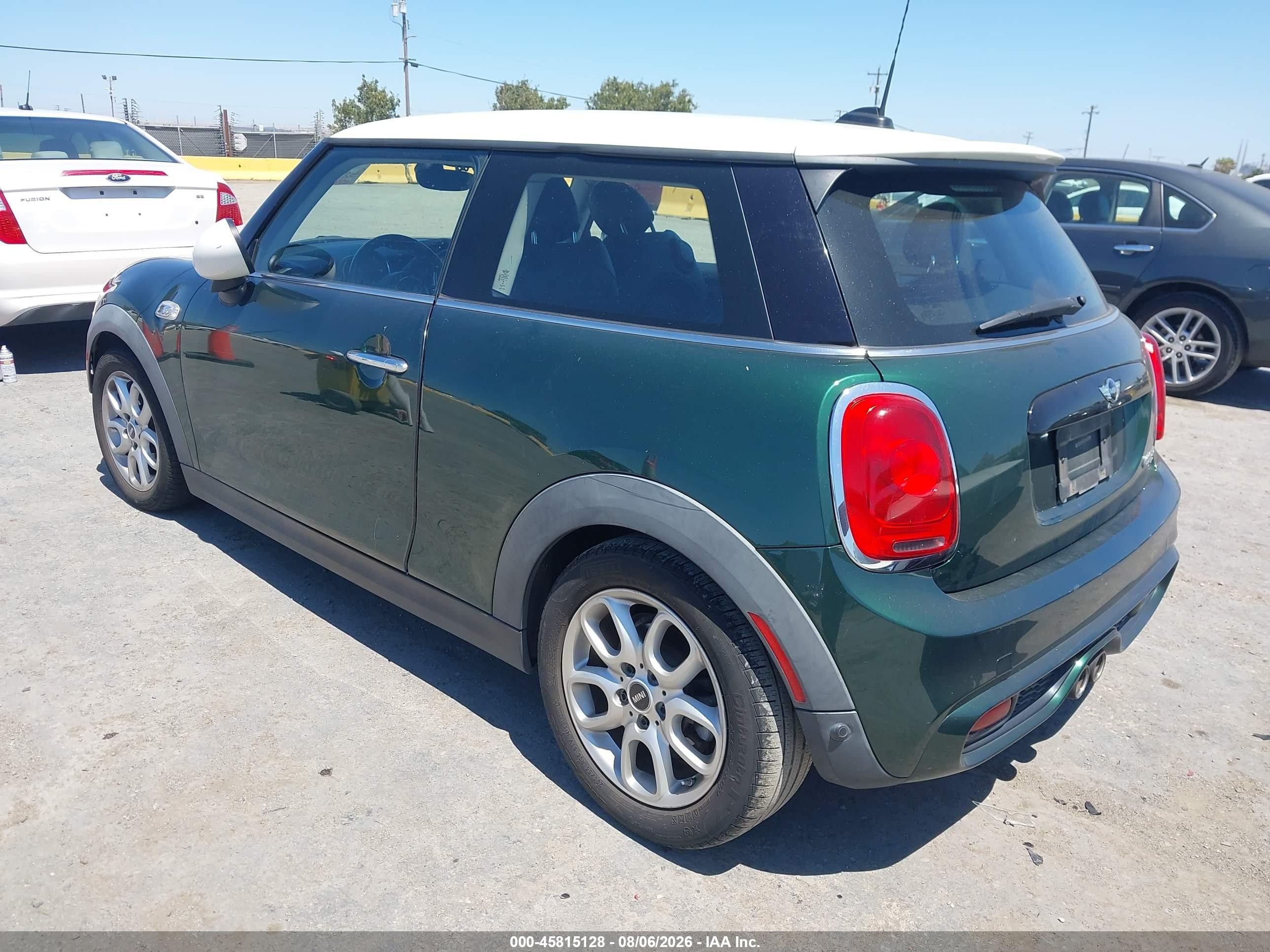 2015 Mini Hardtop Cooper S Green vin: WMWXP7C58F2A42116