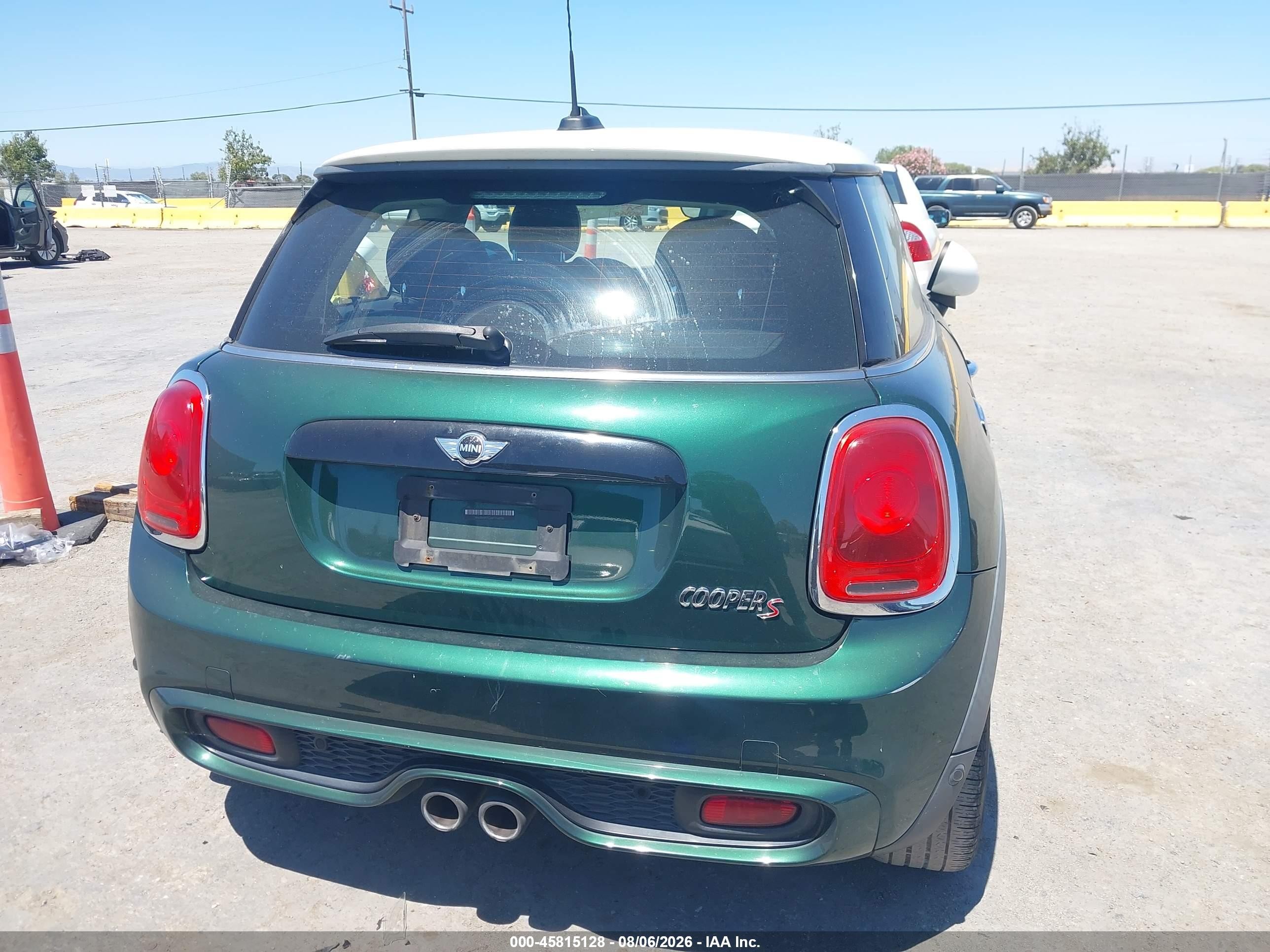 2015 Mini Hardtop Cooper S Green vin: WMWXP7C58F2A42116