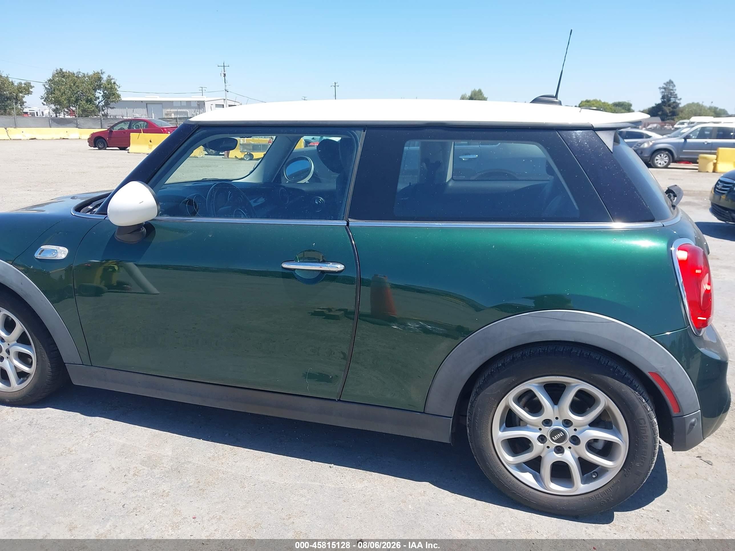 2015 Mini Hardtop Cooper S Green vin: WMWXP7C58F2A42116