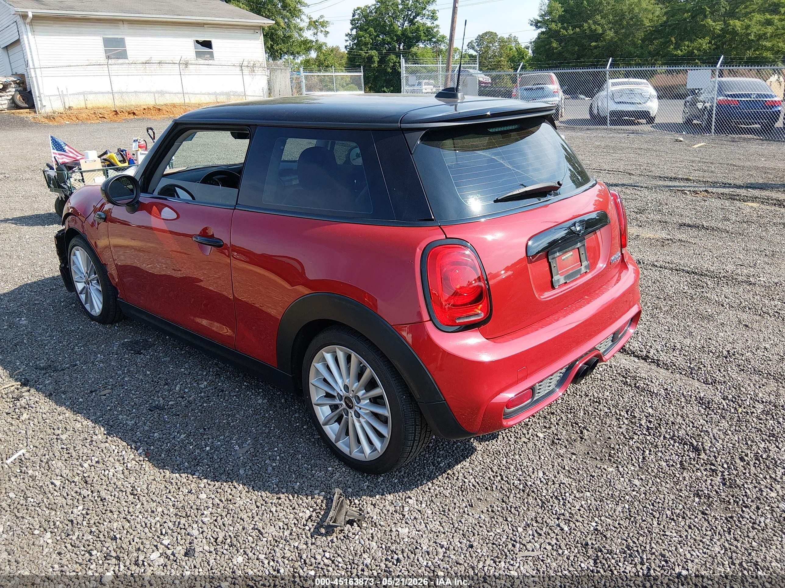2015 Mini Hardtop Cooper S Red vin: WMWXP7C58F2A60860