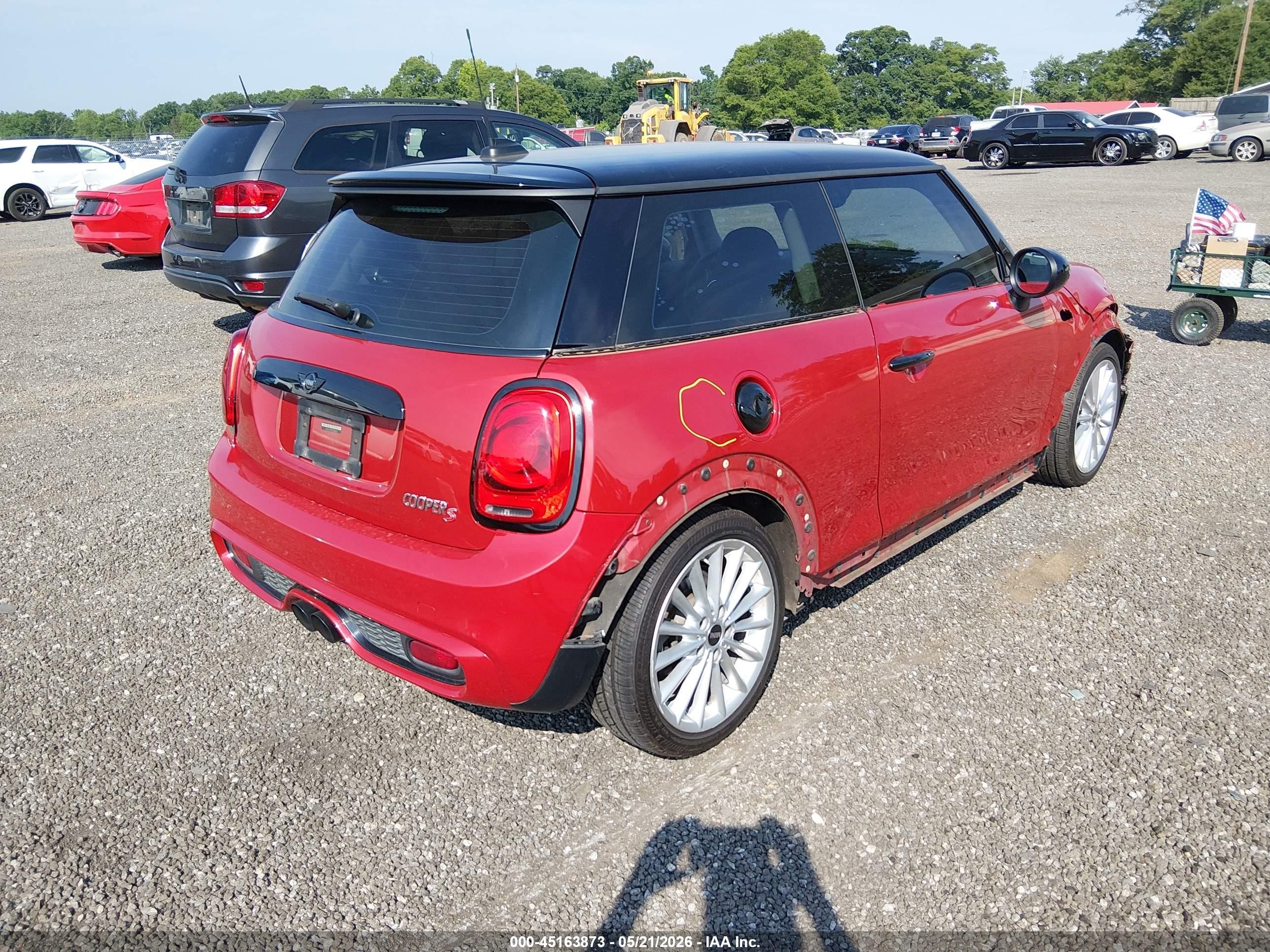 2015 Mini Hardtop Cooper S Red vin: WMWXP7C58F2A60860