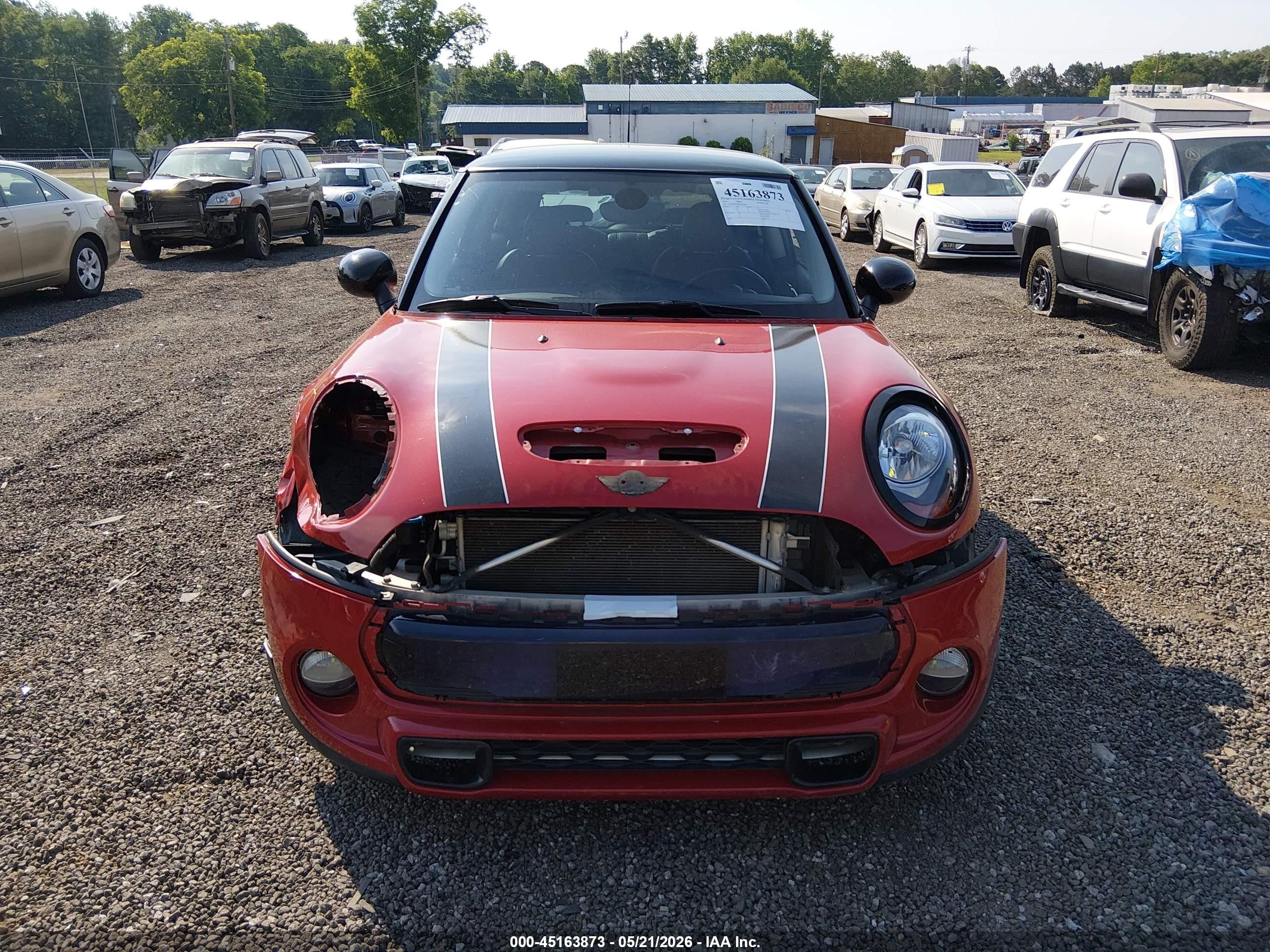 2015 Mini Hardtop Cooper S Red vin: WMWXP7C58F2A60860