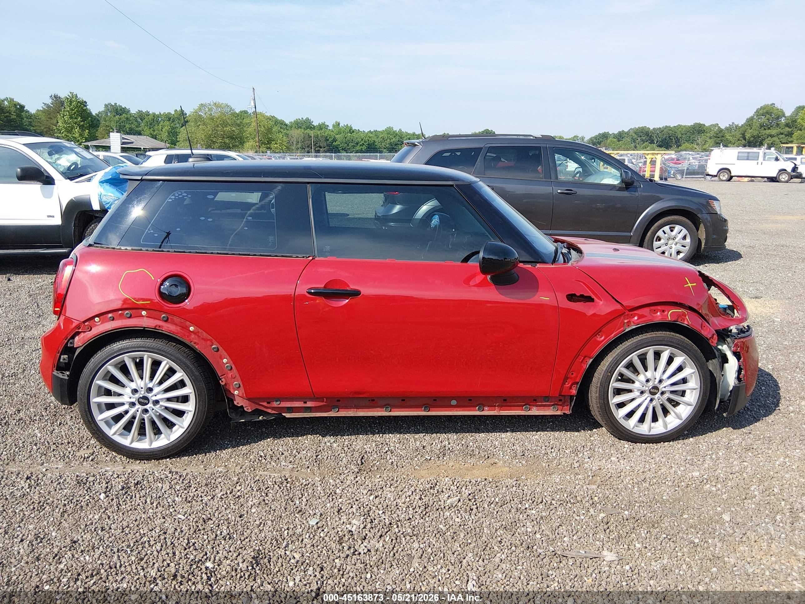 2015 Mini Hardtop Cooper S Red vin: WMWXP7C58F2A60860