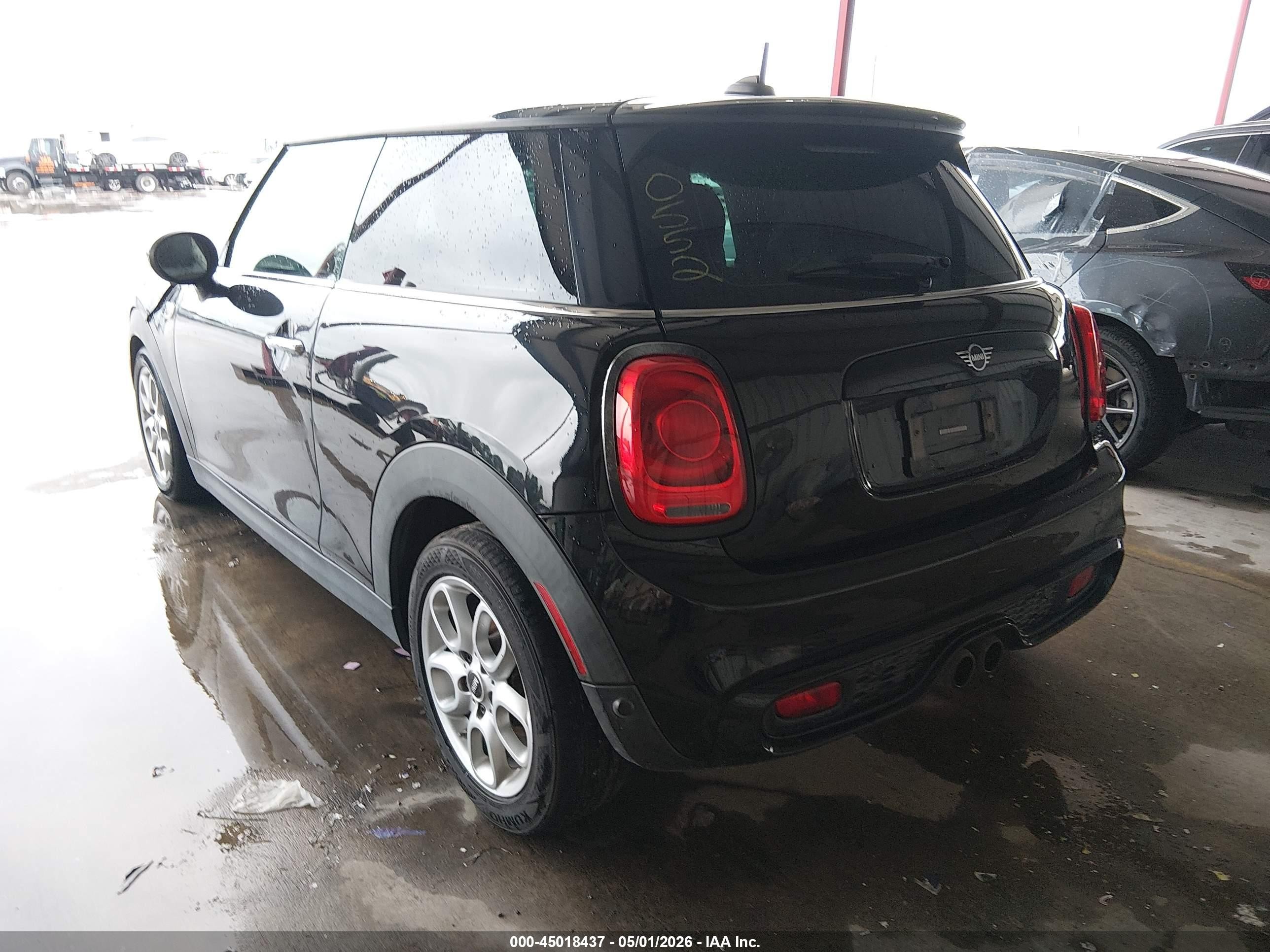 2019 Mini Hardtop Cooper S Черный vin: WMWXP7C5XK2A50552
