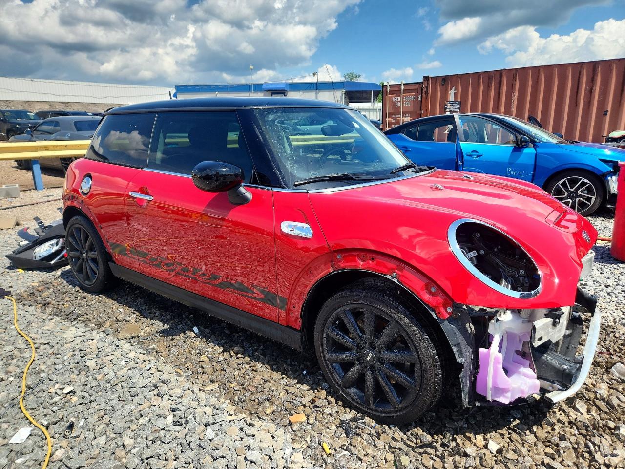2020 Mini Cooper S Red vin: WMWXR5C01L2L85233