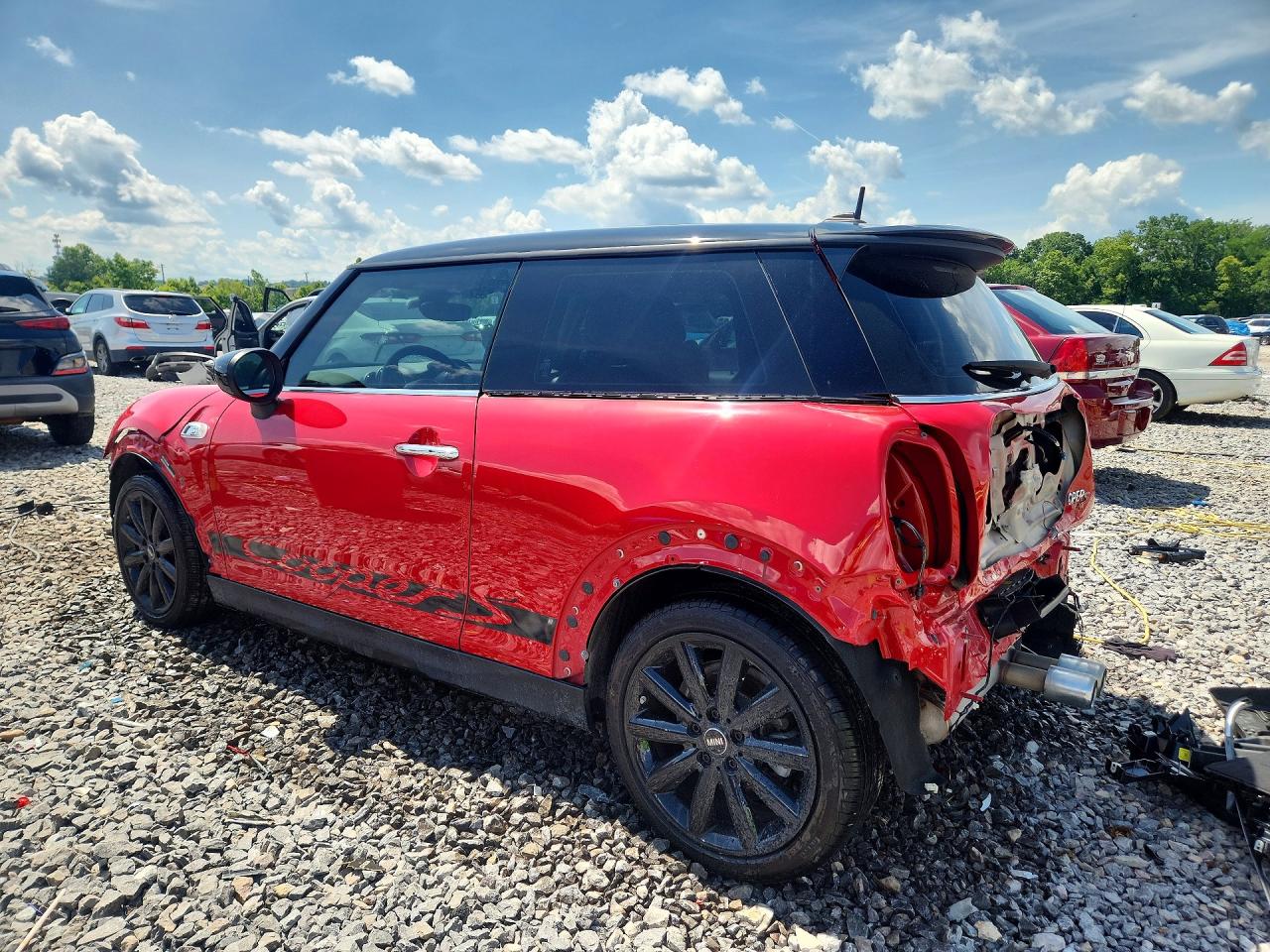 2020 Mini Cooper S Red vin: WMWXR5C01L2L85233