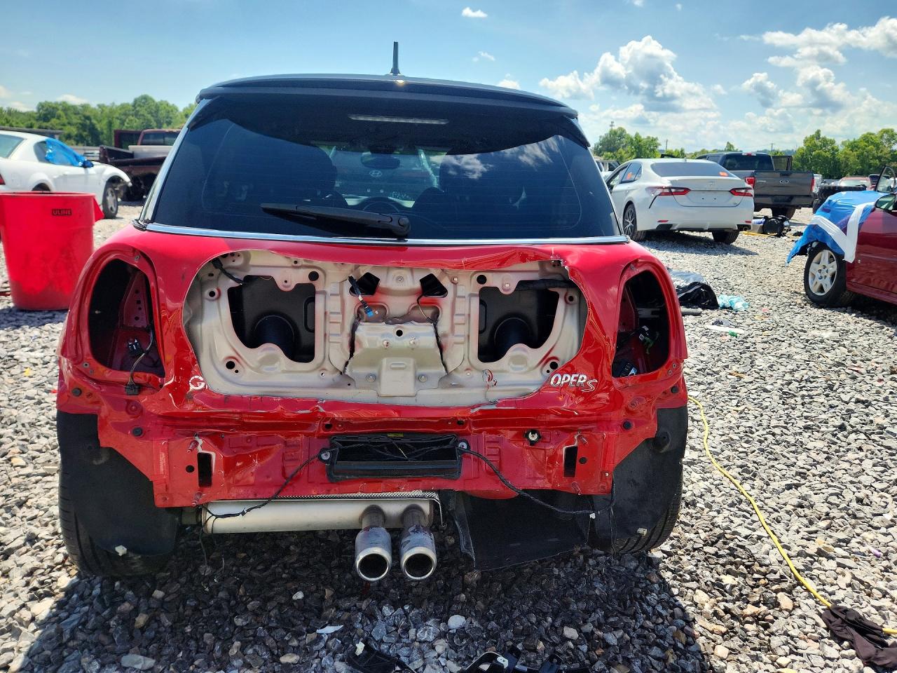 2020 Mini Cooper S Red vin: WMWXR5C01L2L85233