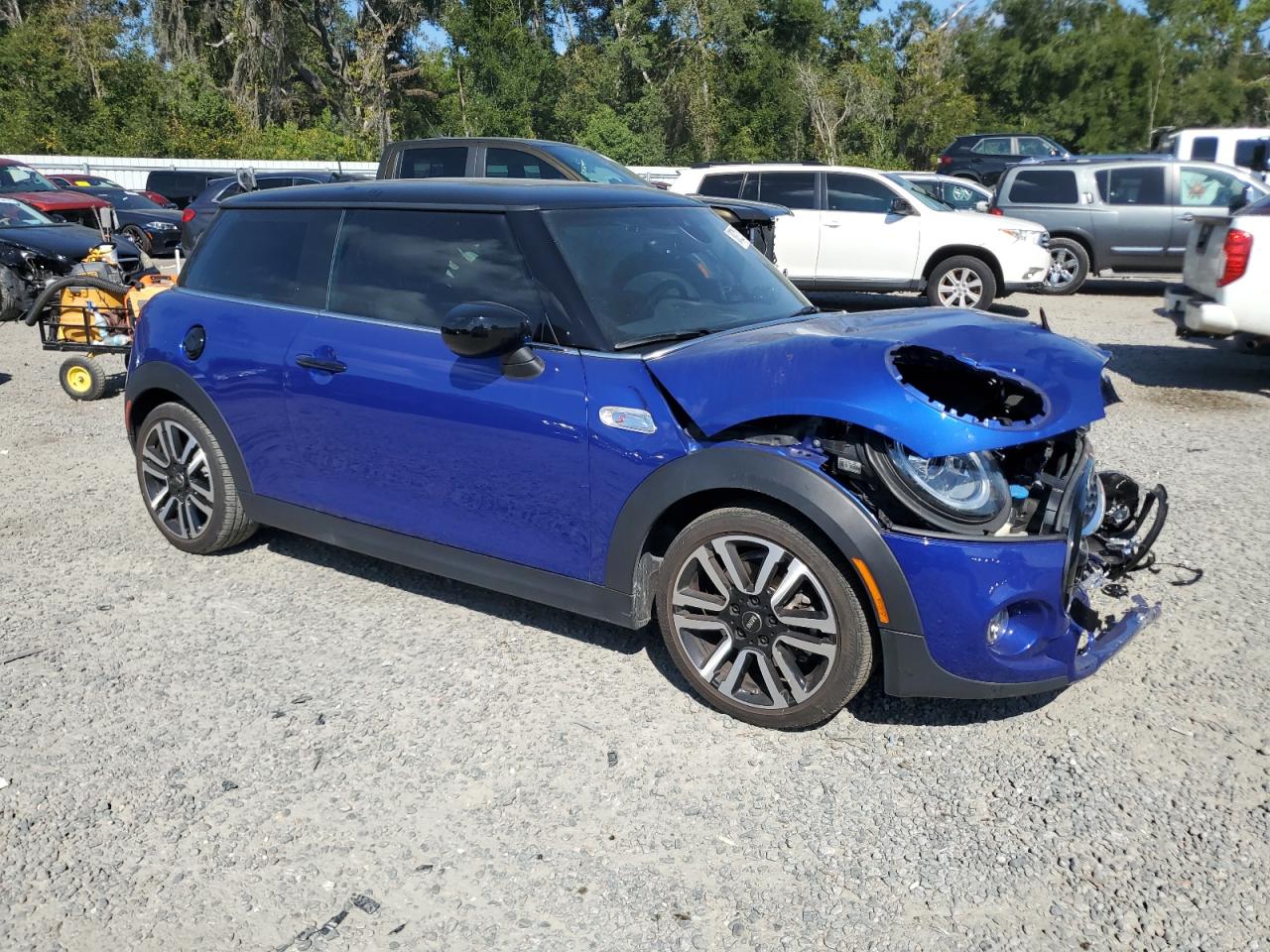 2021 Mini Cooper S Blue vin: WMWXR5C03M2N54007
