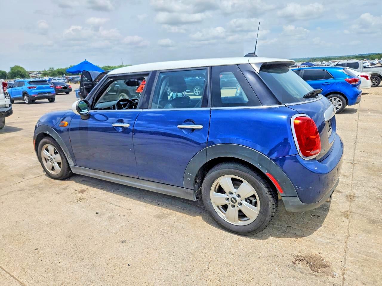 2015 Mini Cooper Blue vin: WMWXS5C50FT830950