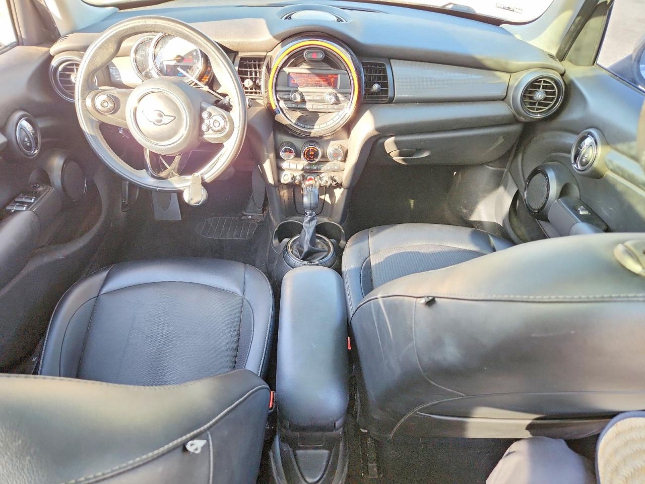 2015 Mini Cooper Бежевый vin: WMWXS5C51FT828446