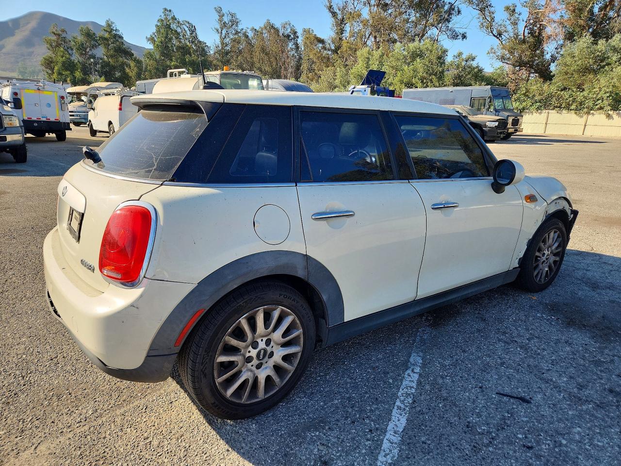 2015 Mini Cooper Бежевый vin: WMWXS5C51FT828446