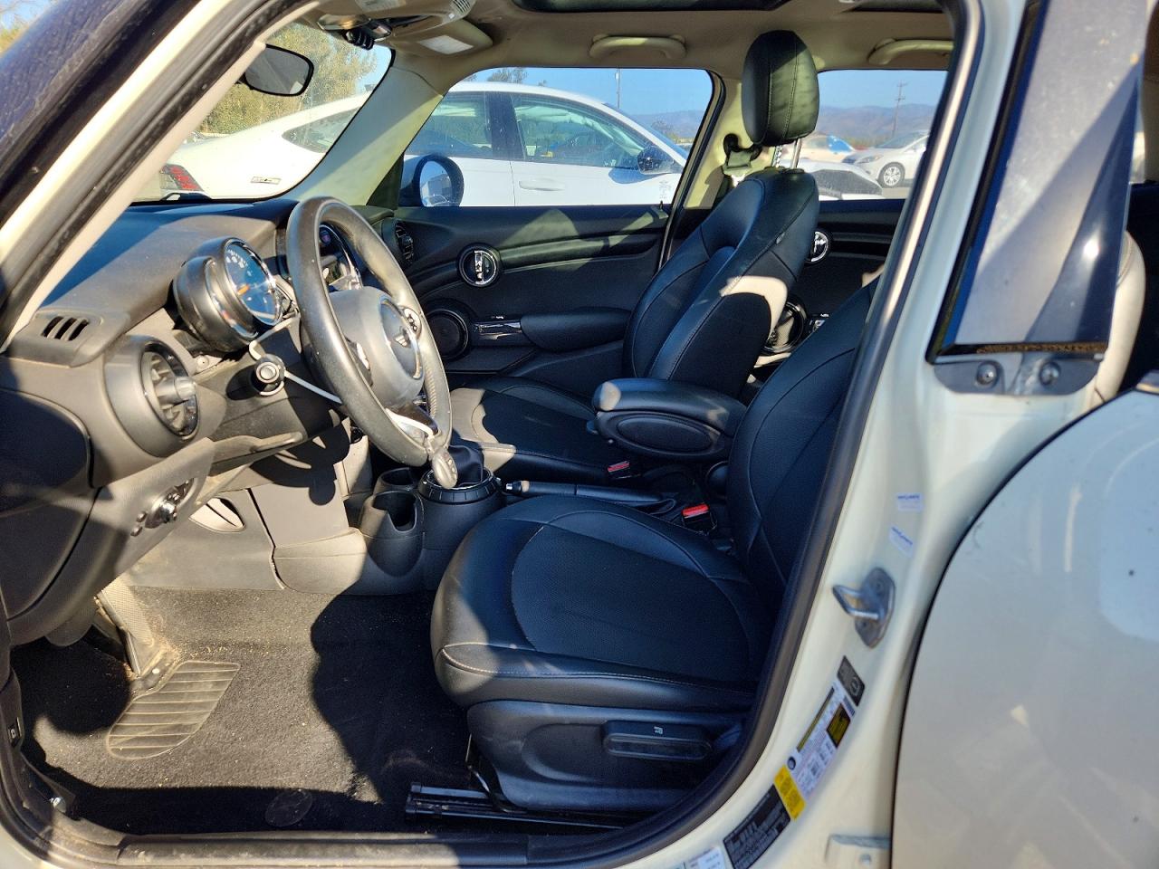 2015 Mini Cooper Бежевый vin: WMWXS5C51FT828446
