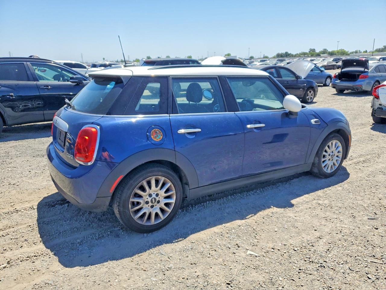2015 Mini Cooper Синий vin: WMWXS5C51FT828804